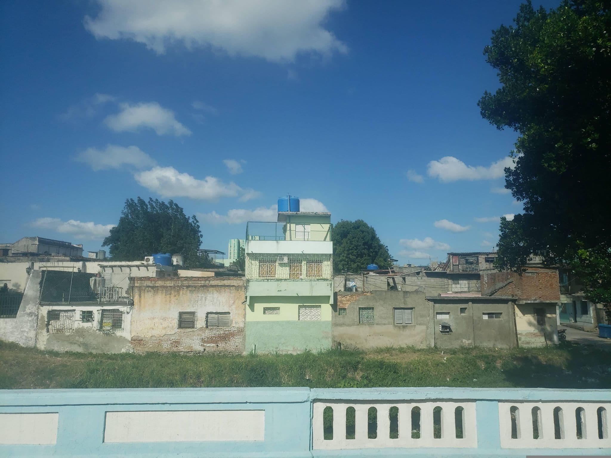Street view near Hostal Los Tomasos, Santa Clara
