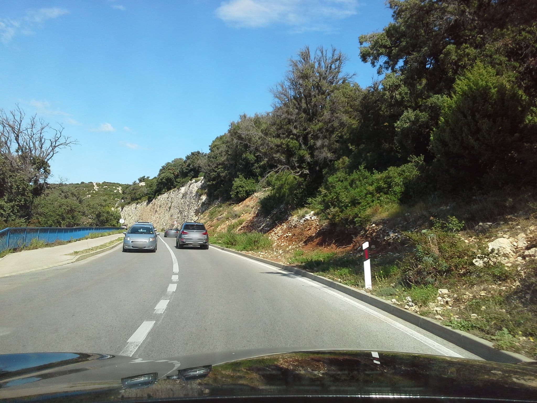 Street view near Zlatni Zalaz,Apartments,Supetarska Draga, Lopar — © klypern (CC BY-SA · Mapillary)