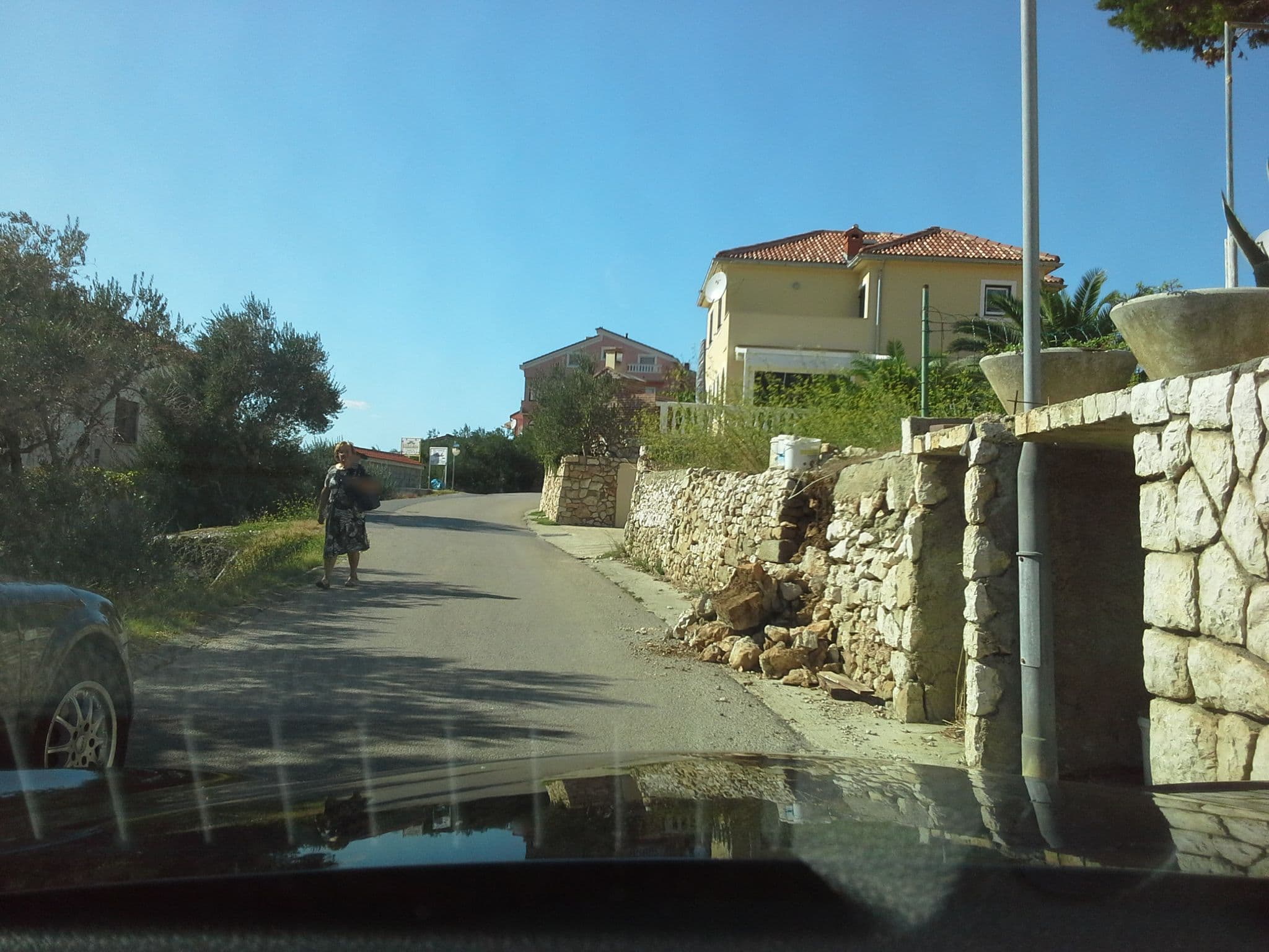 Street view near Apartments Plaza, Barbat — © klypern (CC BY-SA · Mapillary)