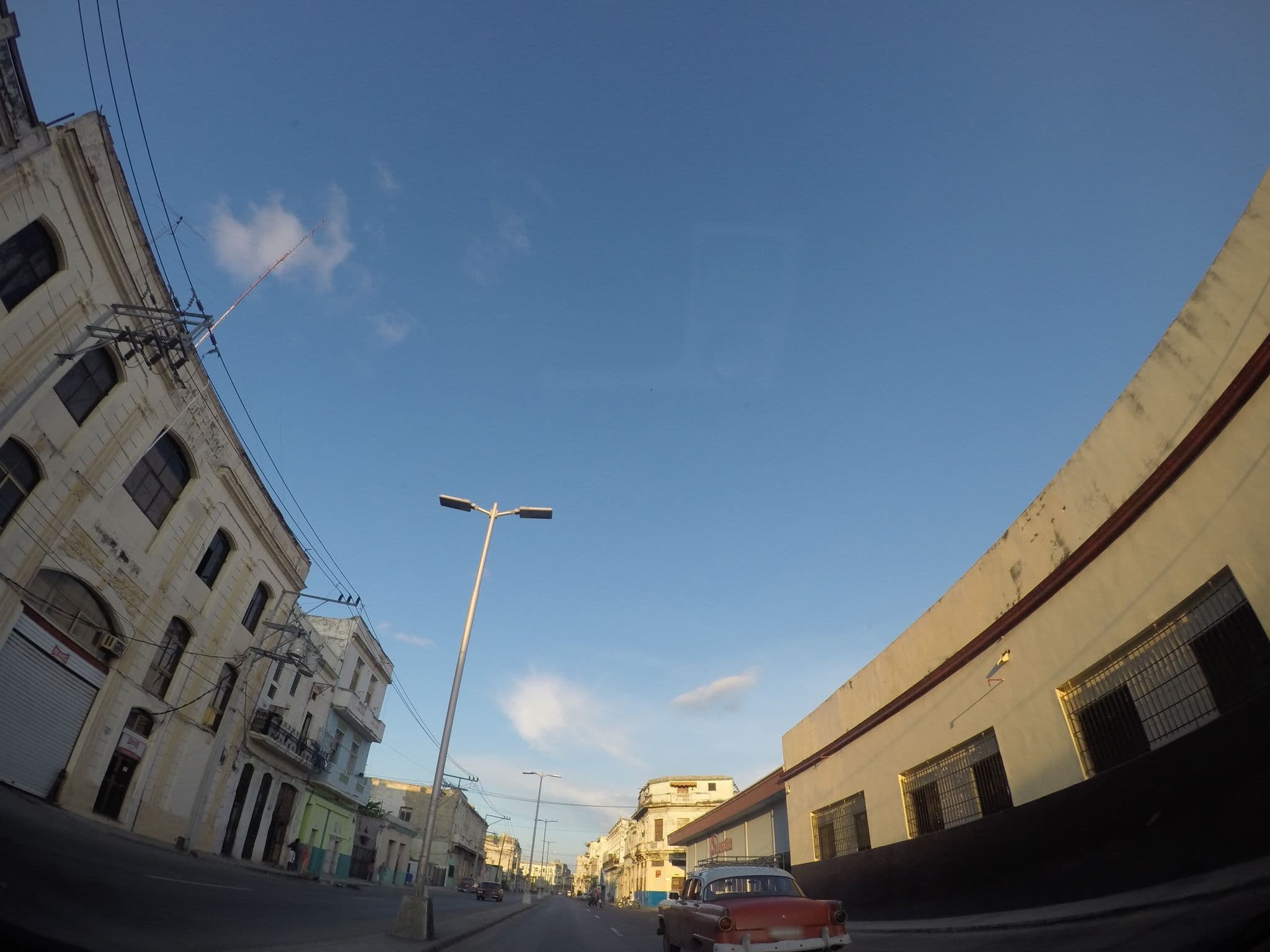 Street view near Casa Carmen y Albert, Centro Habana