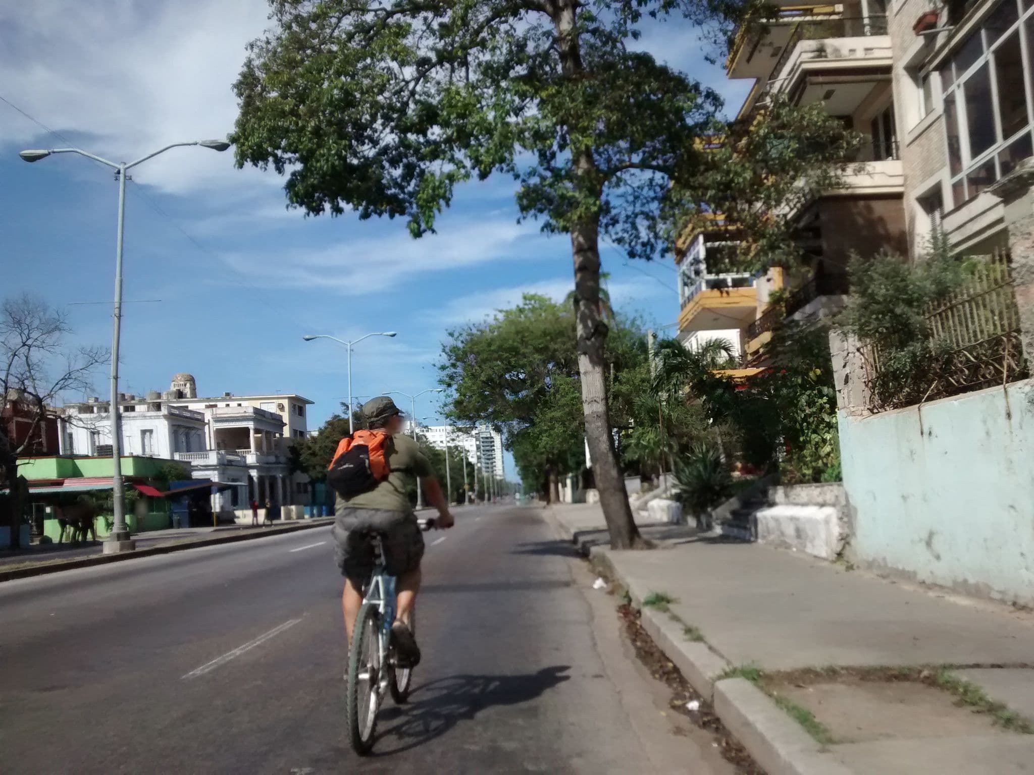 Street view near Sylvain House, Vedado