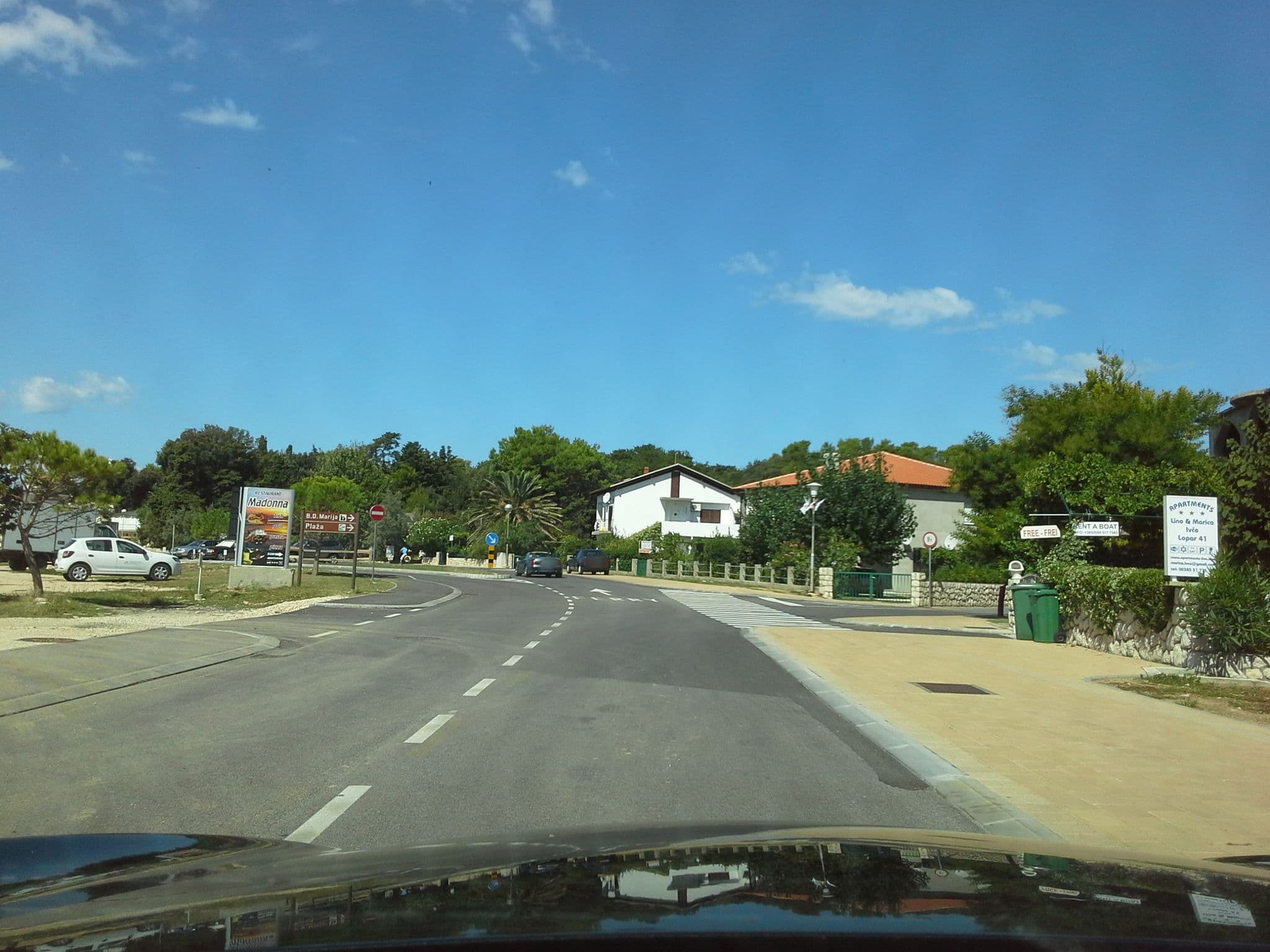 Street view near Apartments Lino, Lopar — © klypern (CC BY-SA · Mapillary)