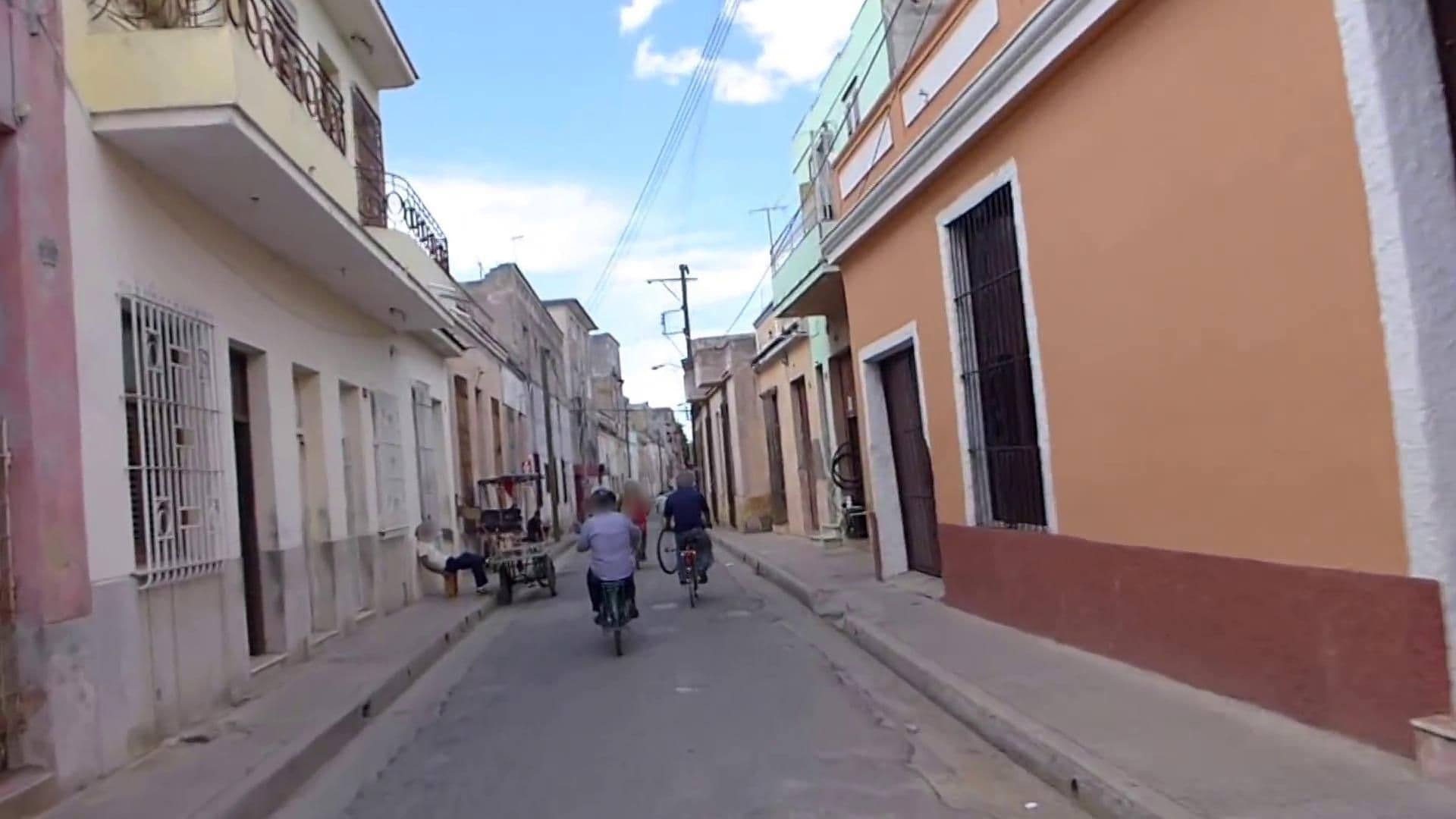 Street view near casAle, Camagüey