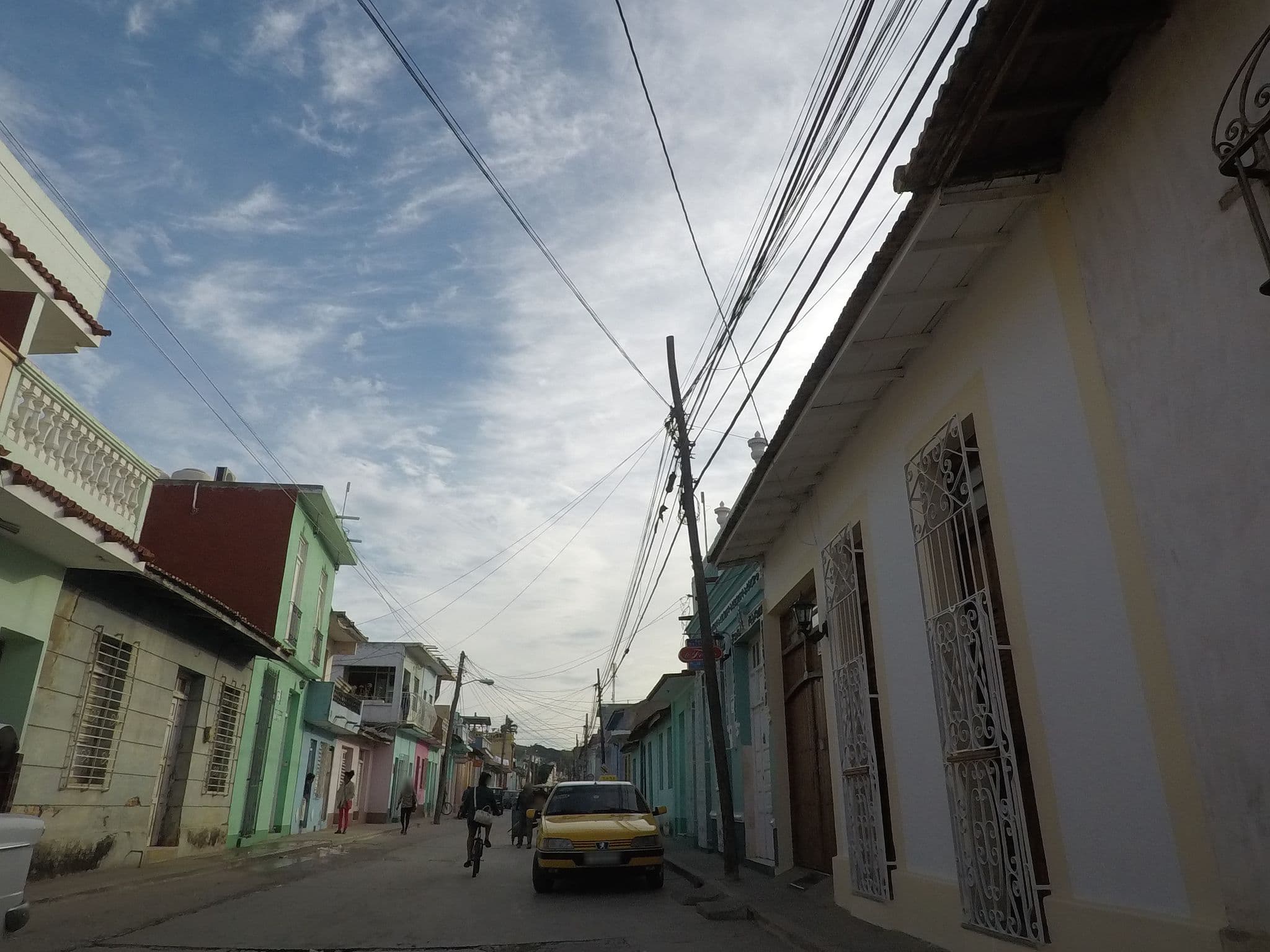 Street view near Hostal Fambyh YAL80, Trinidad