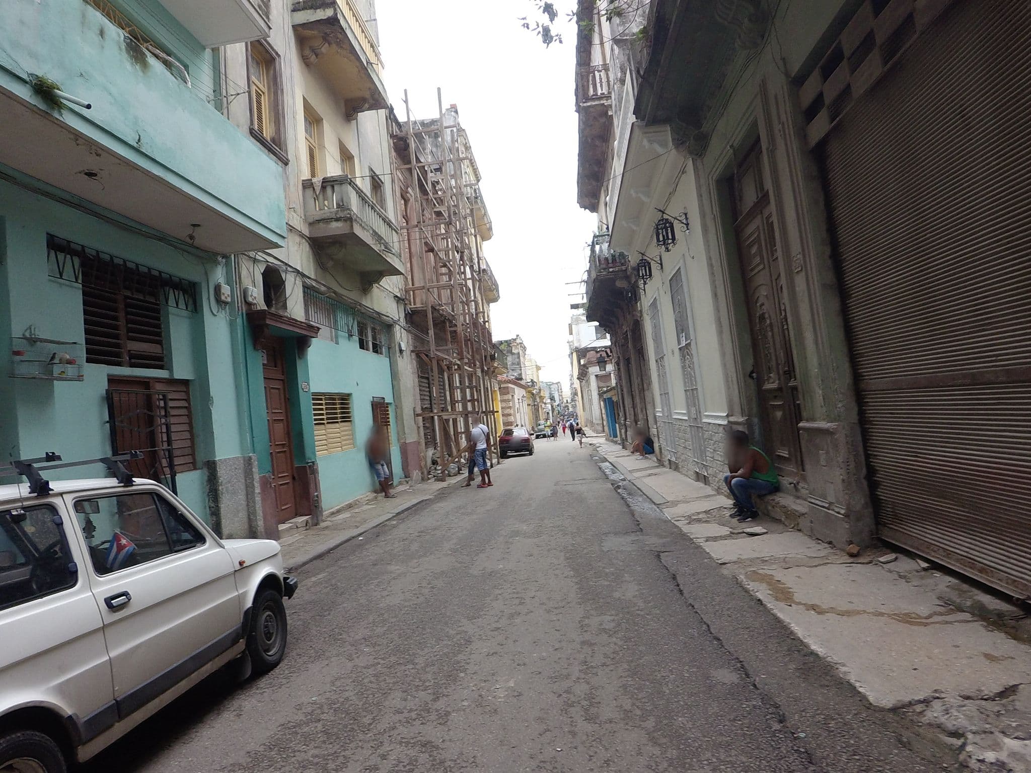 Street view near Casa Particular, La Habana Vieja