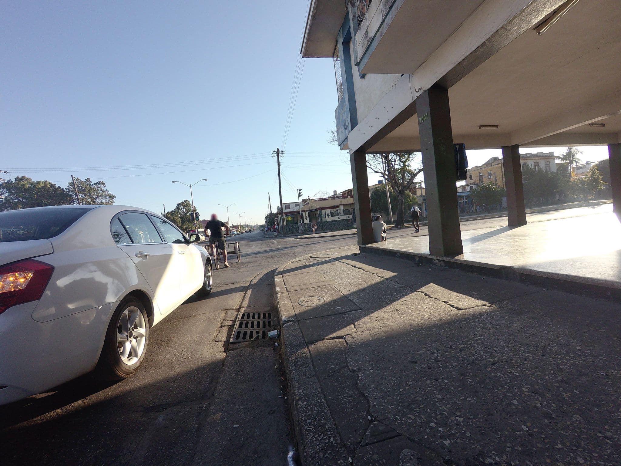 Street view near Casa Loli Habana, Almendares
