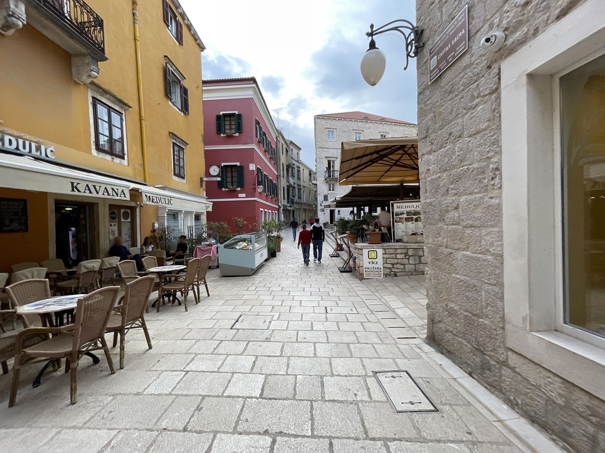 Street view near Old Palace Apartment, Šibenik — © filipb (CC BY-SA · Mapillary)
