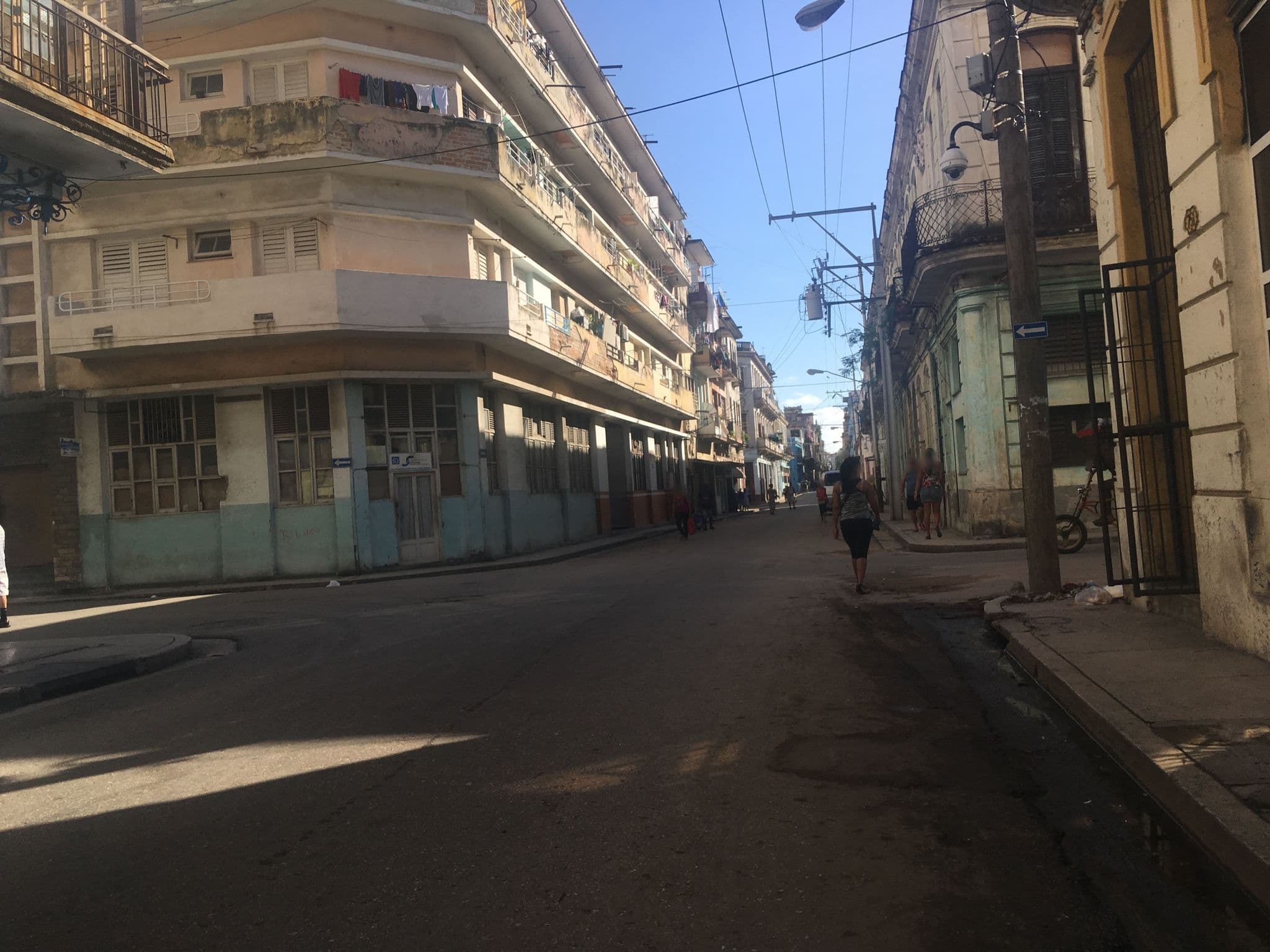 Street view near Reyes House, Centro Habana