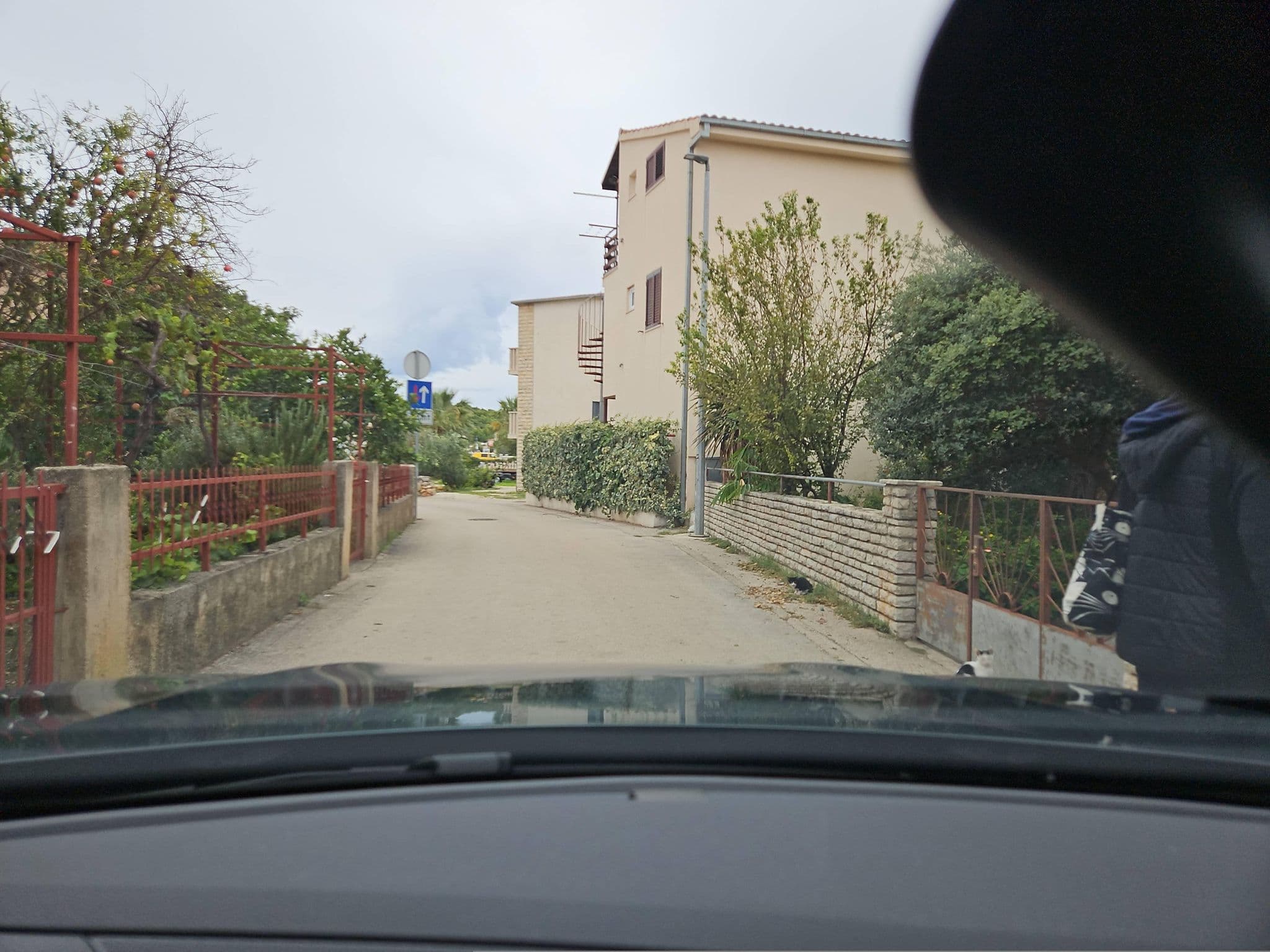 Street view near Goles Apartments-First Row To The Sea, Primošten — © toho (CC BY-SA · Mapillary)