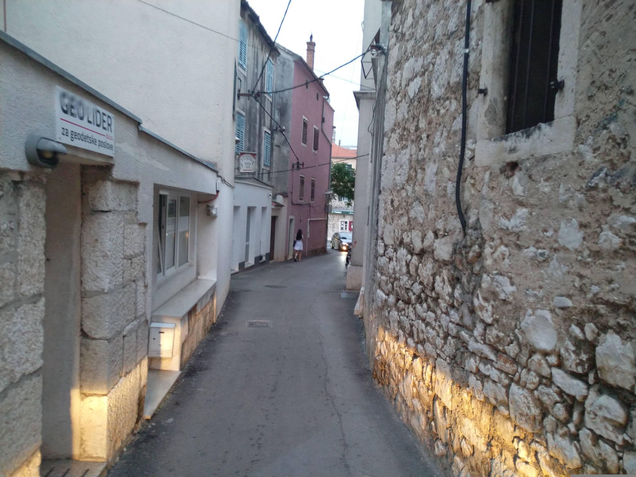 Street view near Apartments Jasminka, Šibenik — © hoseandres (CC BY-SA · Mapillary)