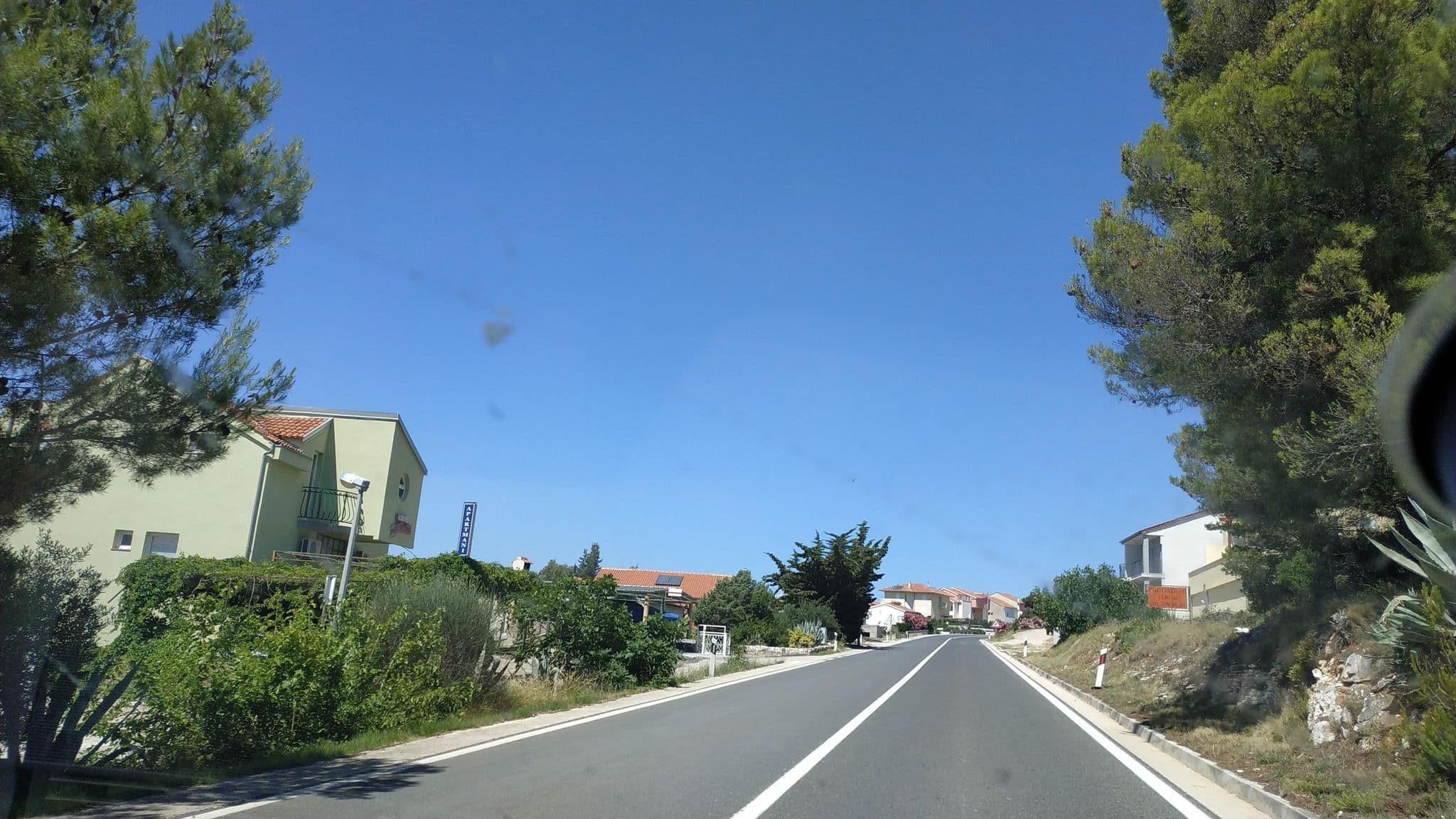 Street view near Apartments Višnjić, Brodarica — © laukinisbriedis (CC BY-SA · Mapillary)