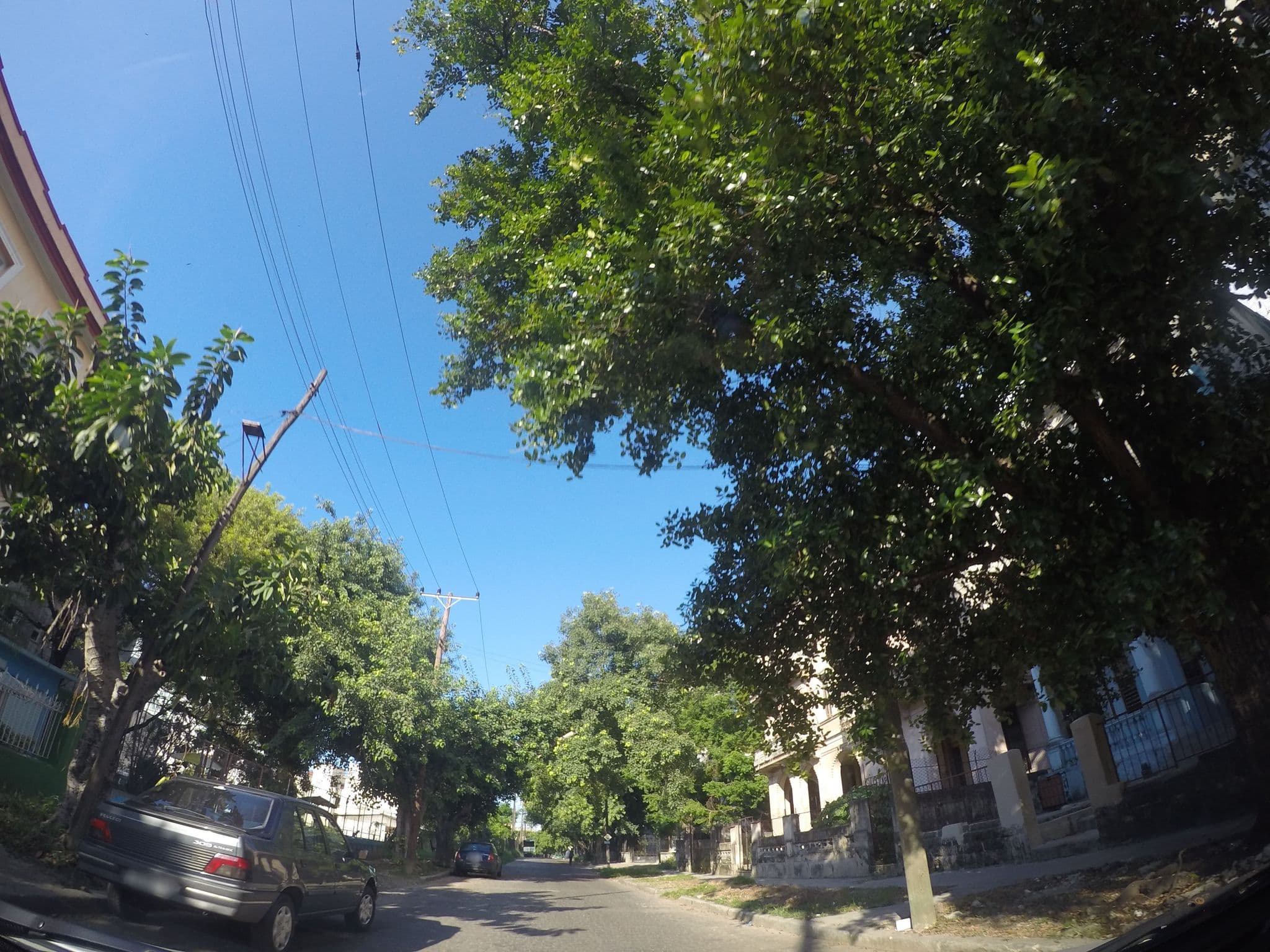Street view near Casa Ángela, Havana