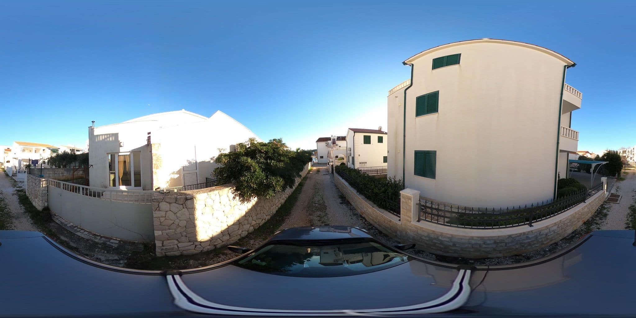 Street view near Apartments Ljuba, Primošten — © tomislavzen12 (CC BY-SA · Mapillary)