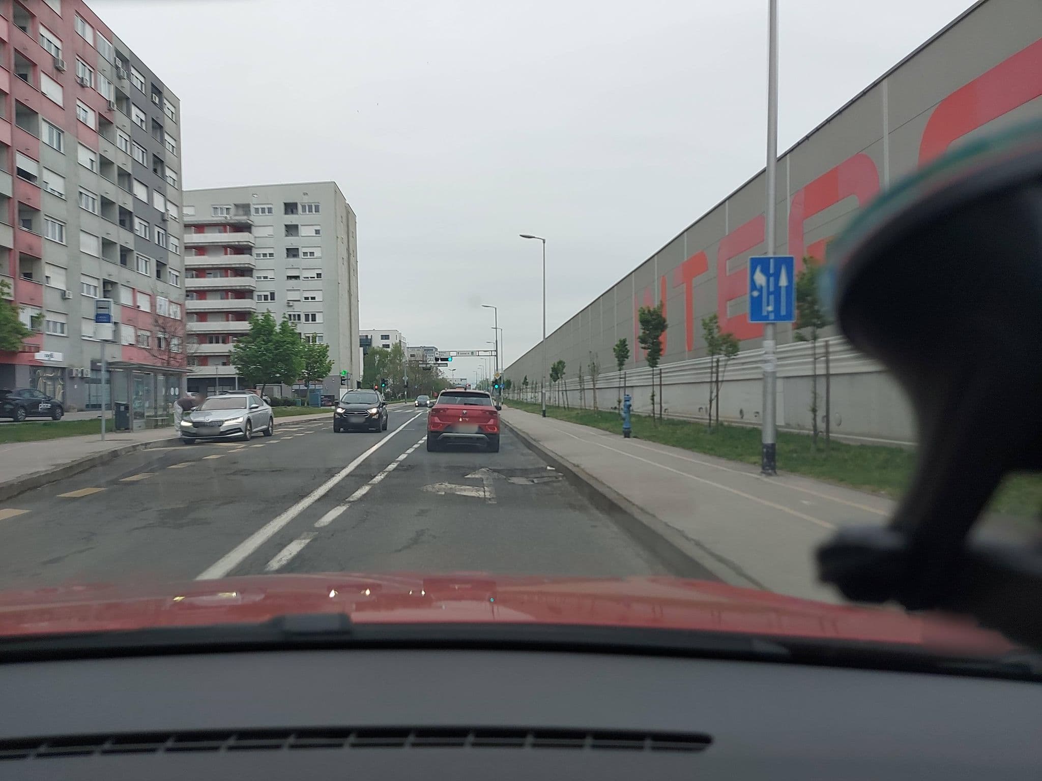 Street view near Apartment Hurcak, Novi Zagreb — © mik007 (CC BY-SA · Mapillary)