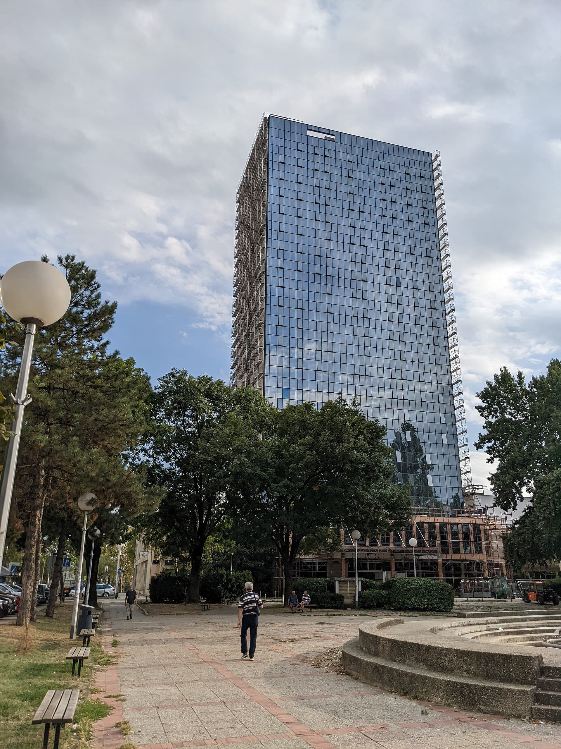 Panorama Zagreb Hotel (via Wikimedia Commons, CC BY-SA 4.0)