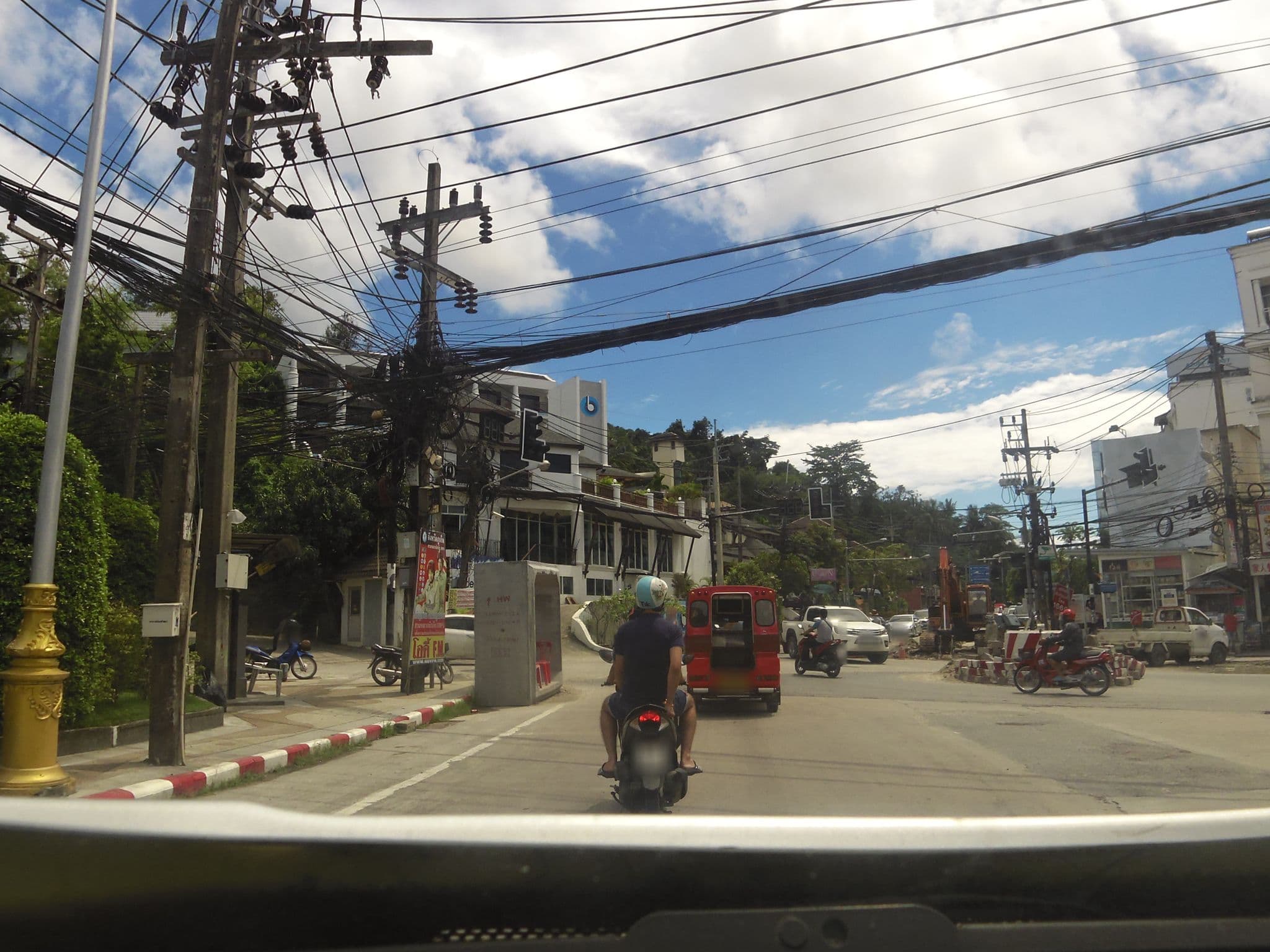 Street view near Sole Luna Hotel, Patong — © skillsy (CC BY-SA · Mapillary)
