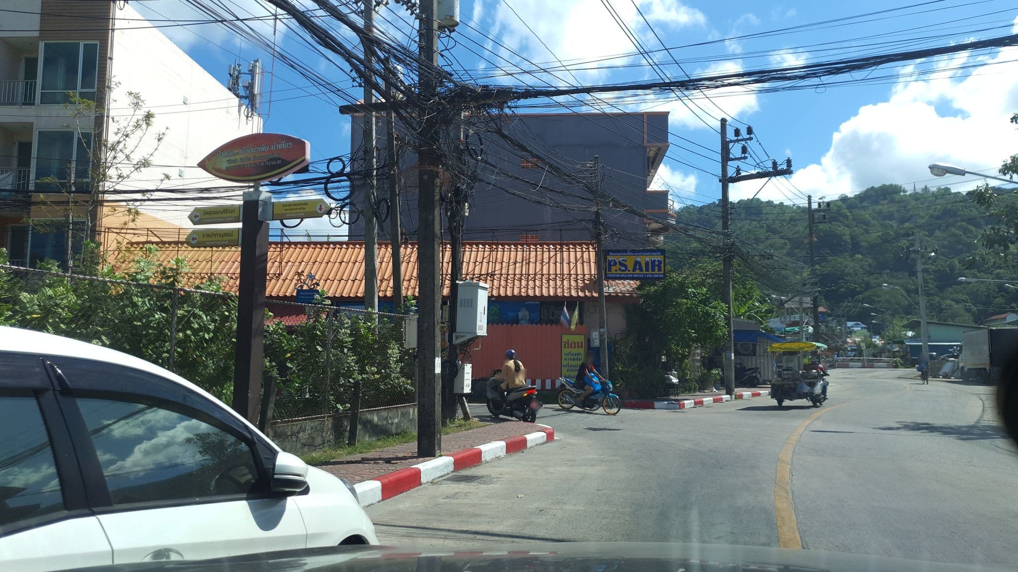 Street view near Baan Tonnam Guesthouse, Patong — © jrcarlsen (CC BY-SA · Mapillary)