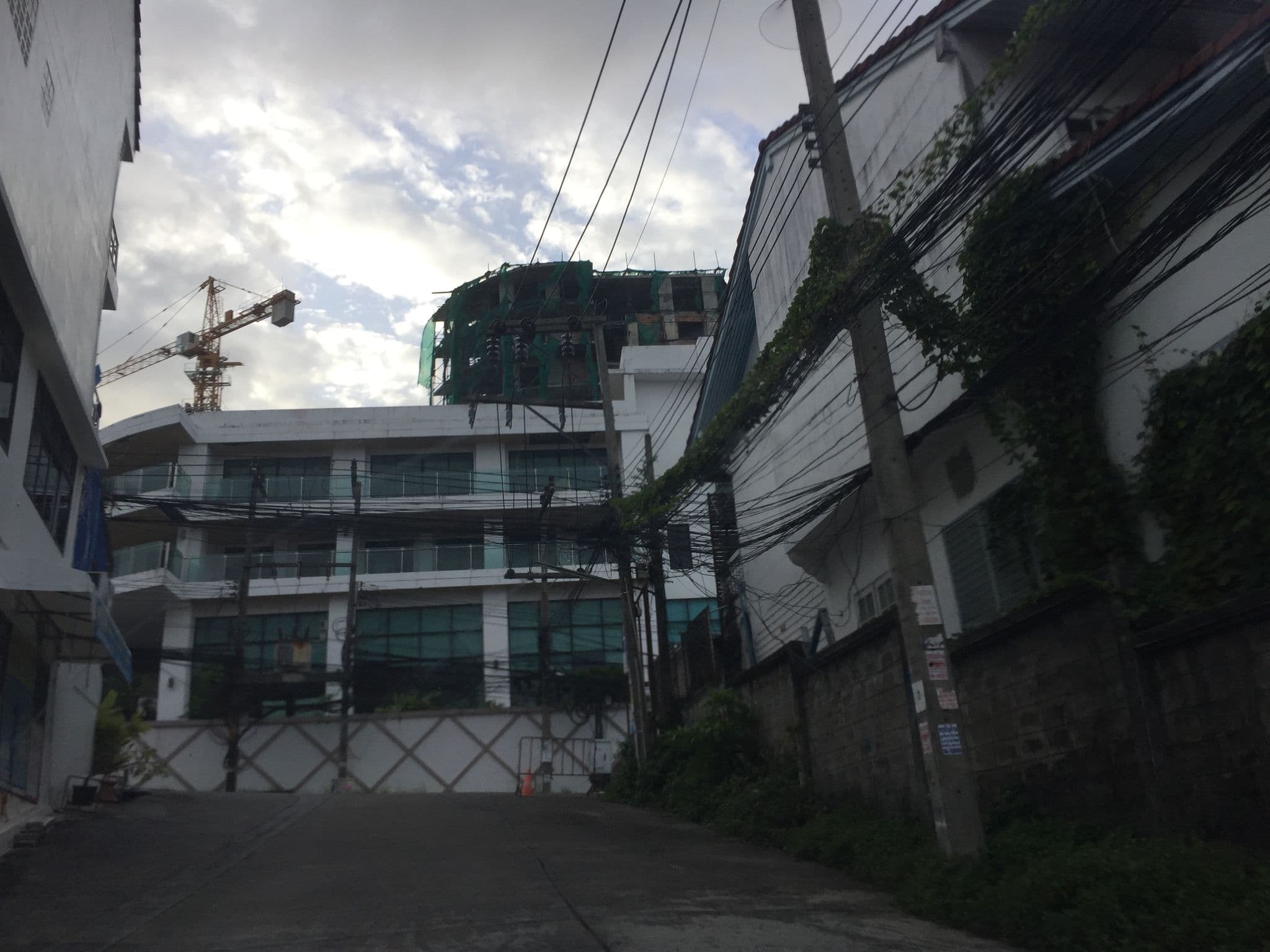 Street view near D.D Swiss Resort, Patong — © chiaki33 (CC BY-SA · Mapillary)