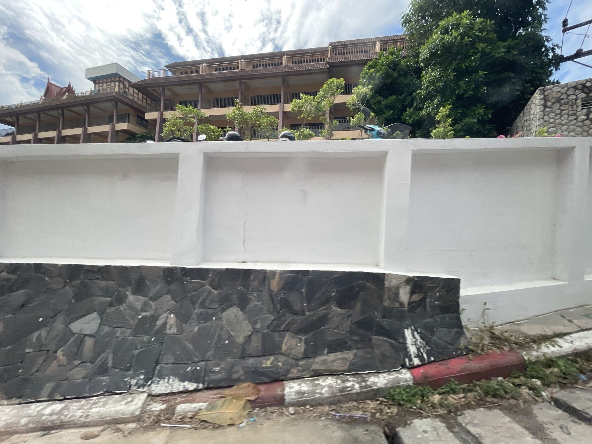 Street view near Tropical Garden Resort, Ban Kata — © filipb (CC BY-SA · Mapillary)