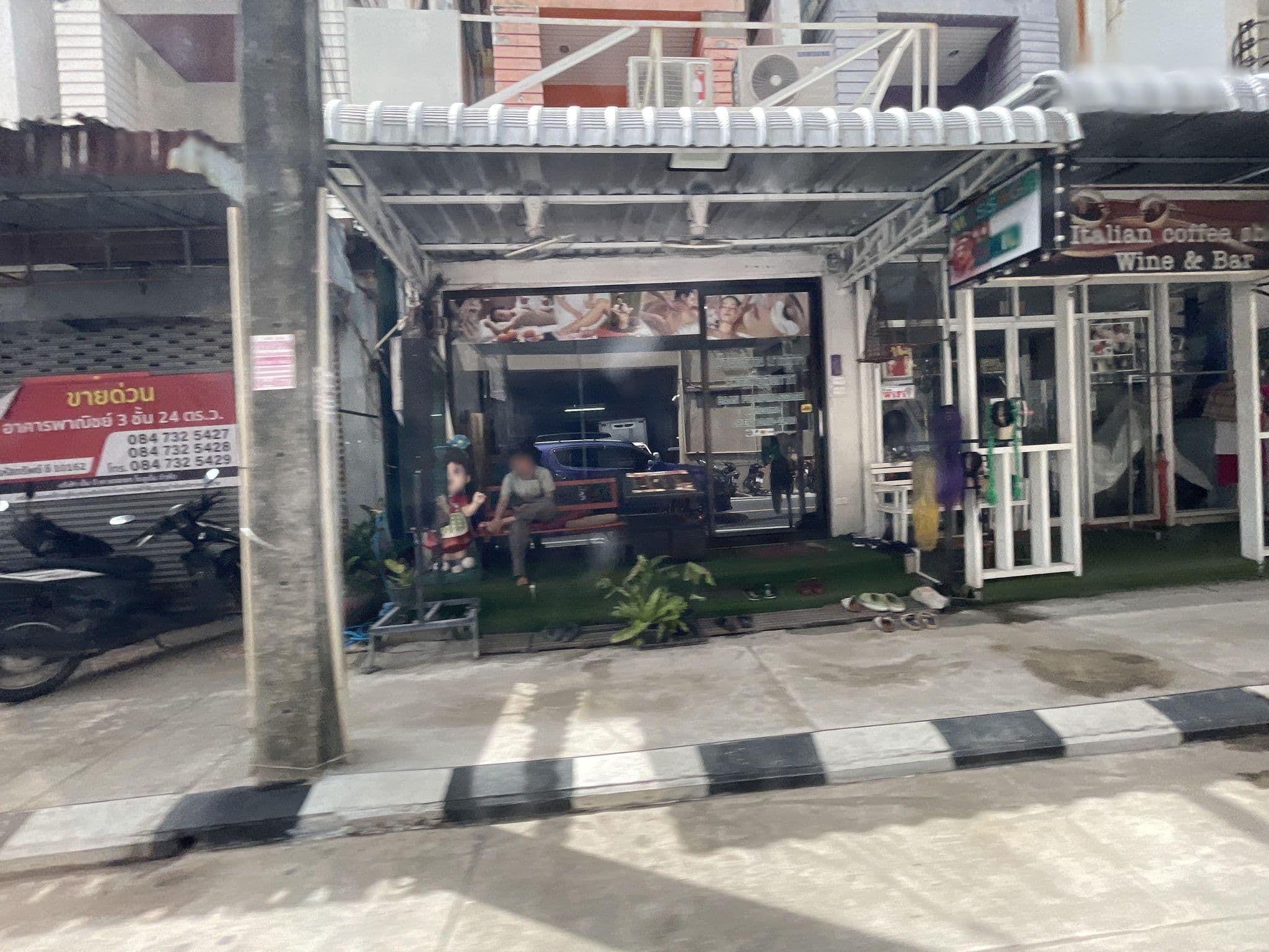 Street view near Boutique Hotel Tuscany, Ban Kata — © filipb (CC BY-SA · Mapillary)