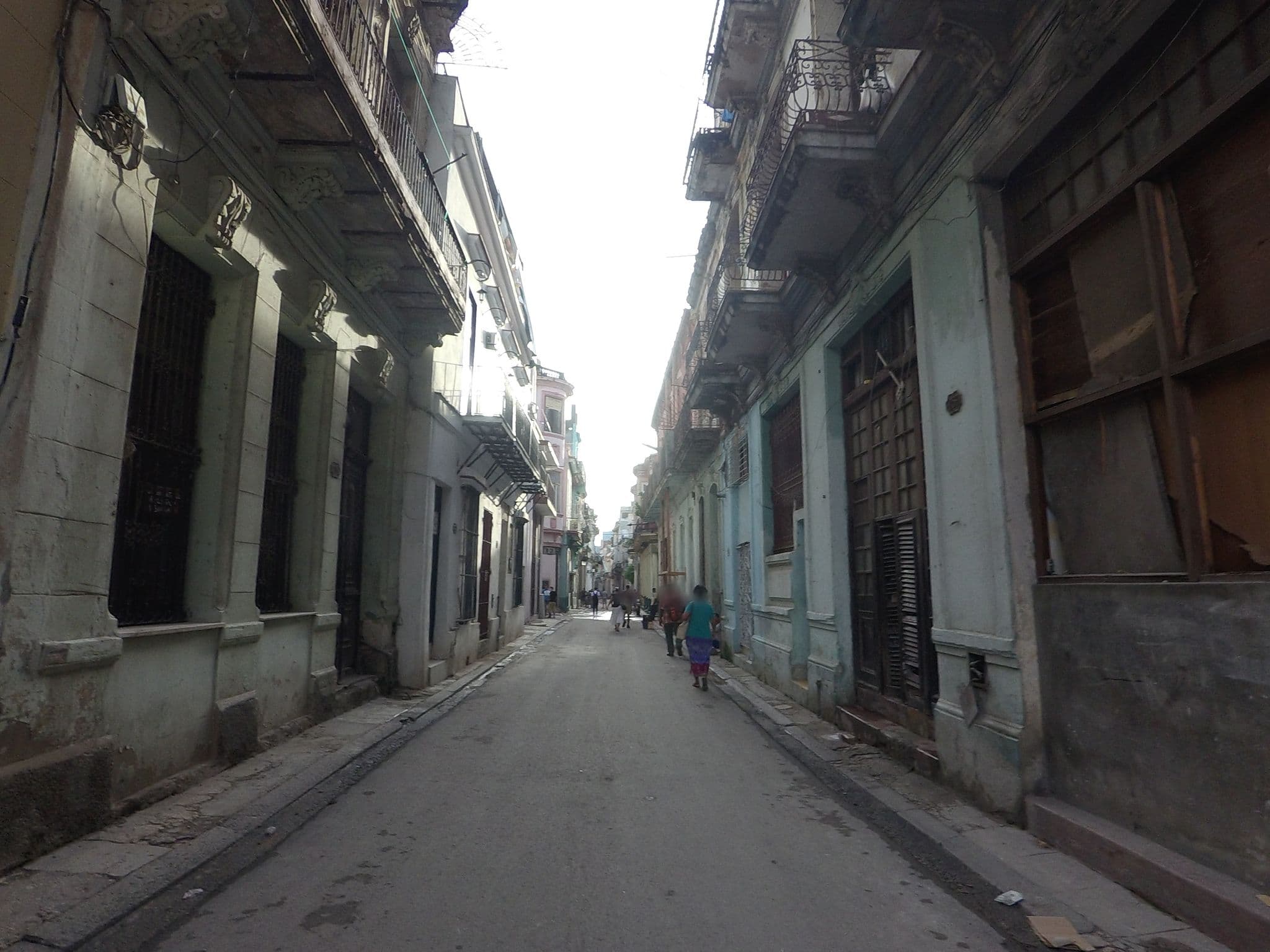 Street view near Casa Doble, La Habana Vieja — © elpbatista (CC BY-SA · Mapillary)