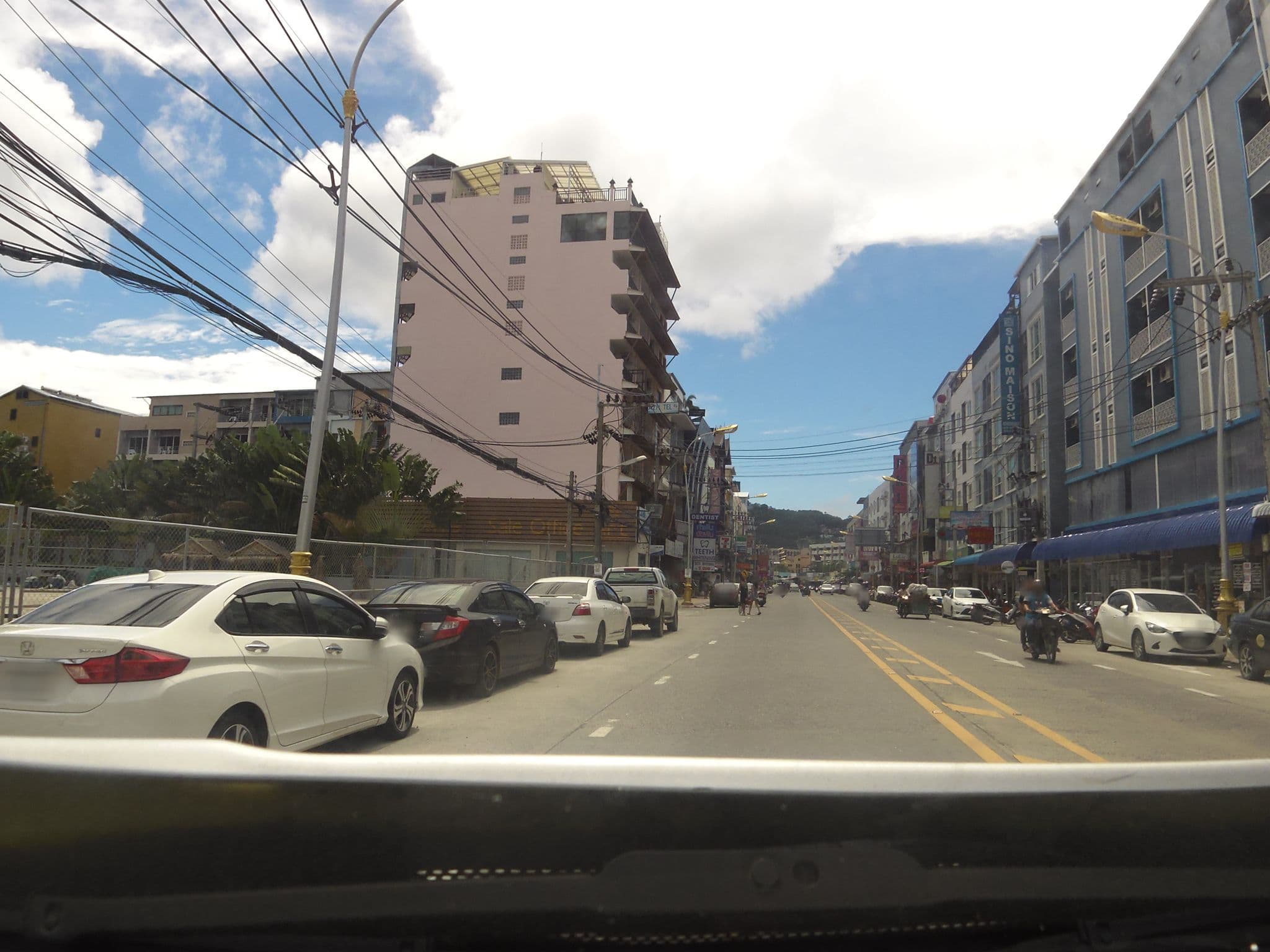 Street view near Phunara, Patong — © skillsy (CC BY-SA · Mapillary)