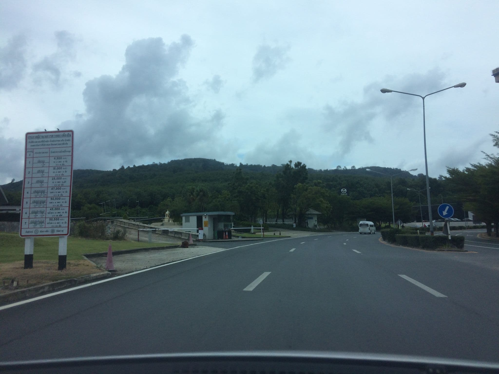 Street view near Ramada Plaza By Wyndham Chao Fah, Ban Chalong — © pik (CC BY-SA · Mapillary)