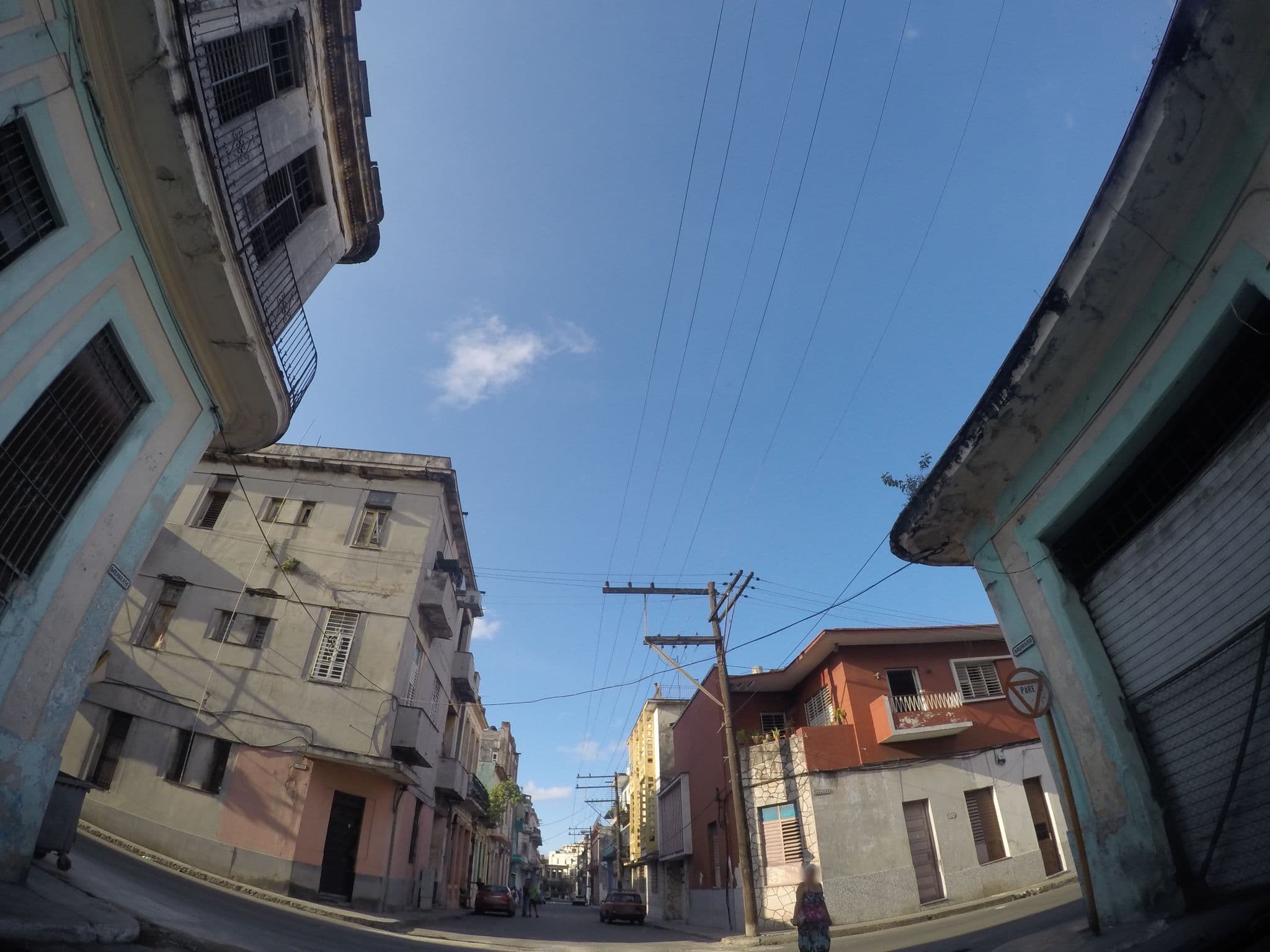 Street view near Casa Gloria y Lázaro, Havana