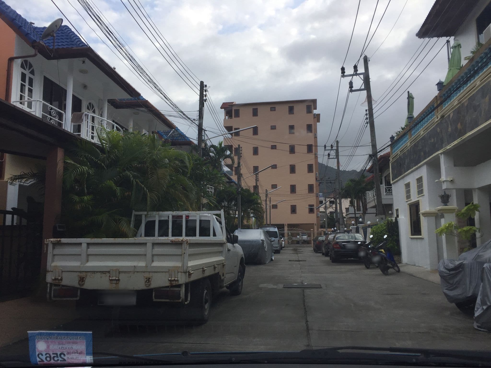 Street view near Erikson Guesthouse, Patong — © chiaki33 (CC BY-SA · Mapillary)