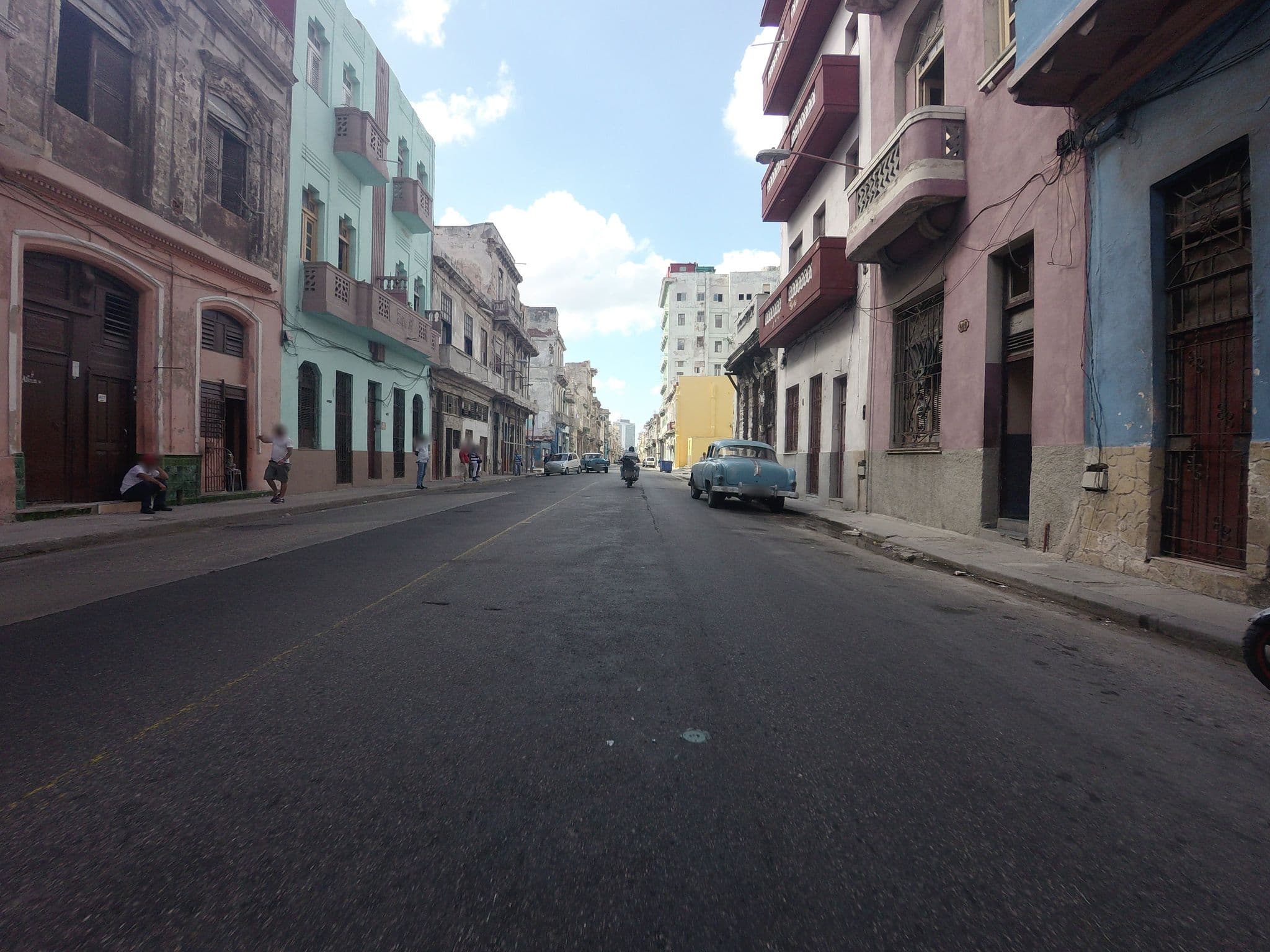 Street view near Casa Mildred y Gonzalito, Centro Habana