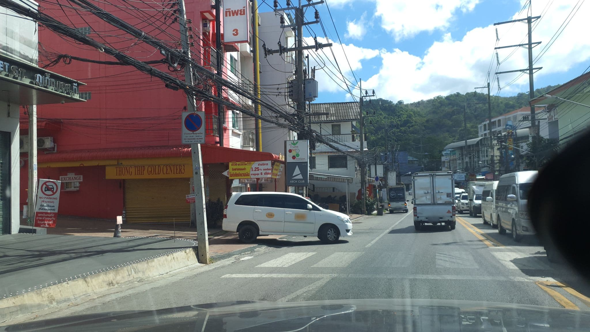 Street view near Arch Club Hotel, Patong — © jrcarlsen (CC BY-SA · Mapillary)