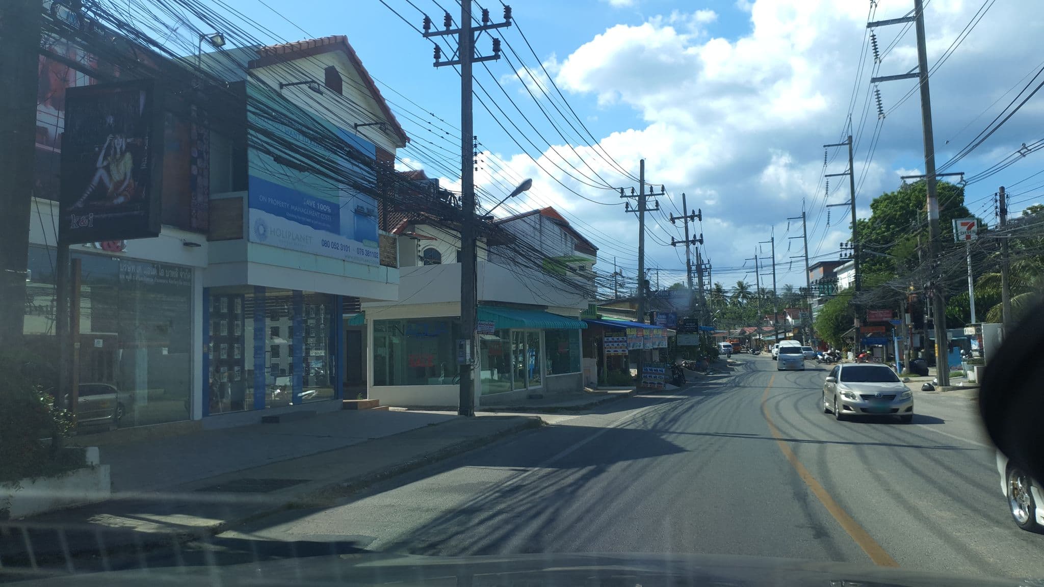 Street view near Khumae, Ban Kamala — © jrcarlsen (CC BY-SA · Mapillary)