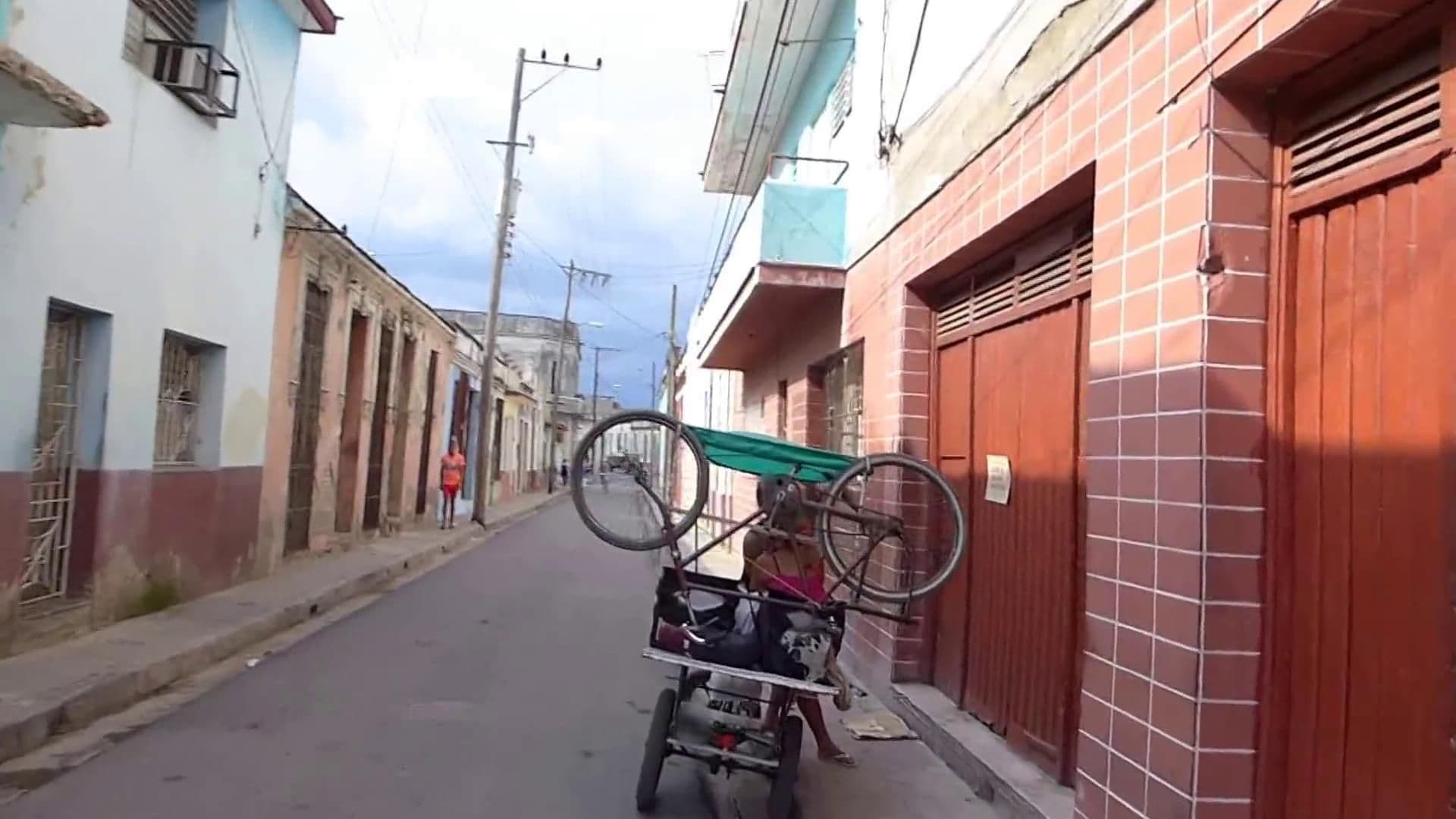 Street view near San Esteban, Camagüey