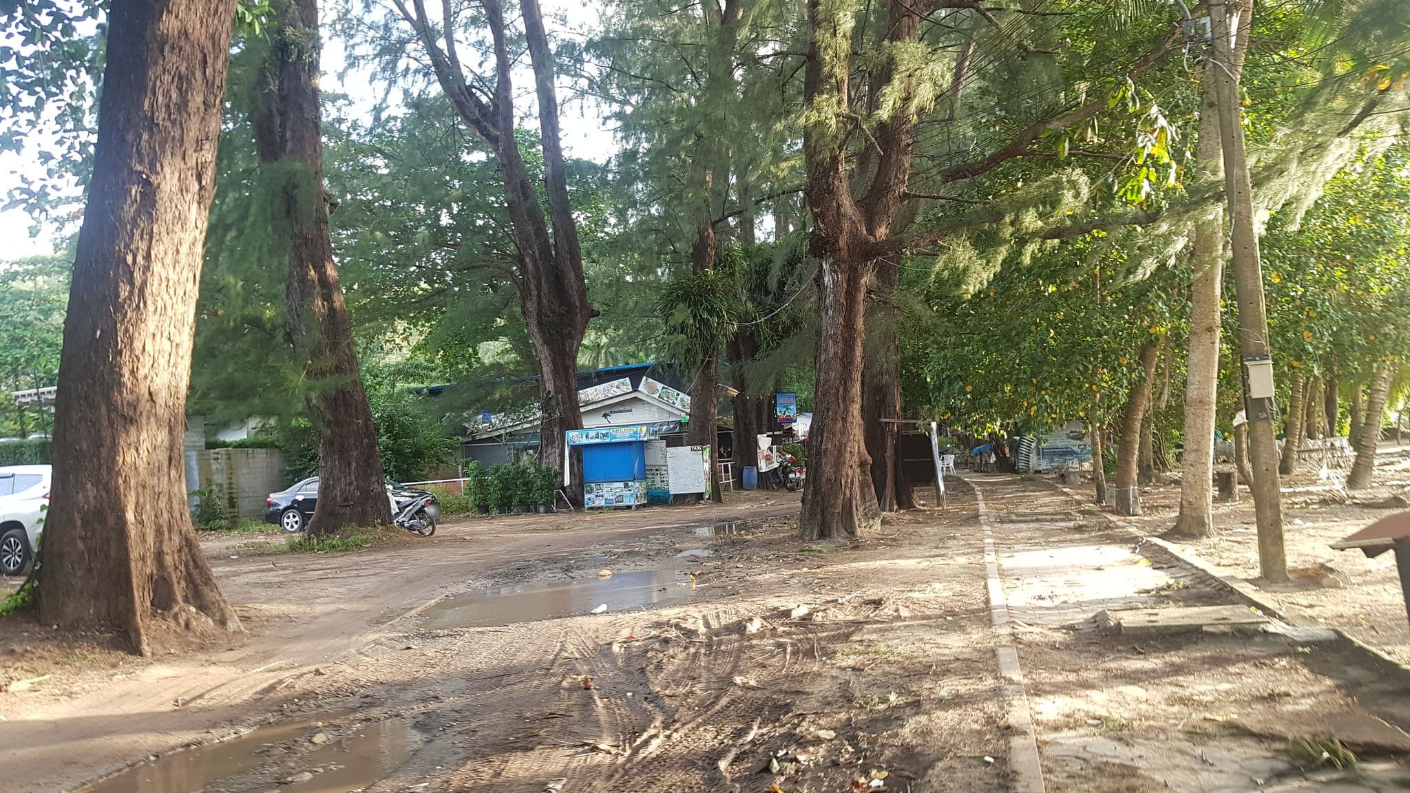 Street view near Indigo Pearl Bensley Presidential Suite, Ban Mai Khao — © kallhoinz (CC BY-SA · Mapillary)