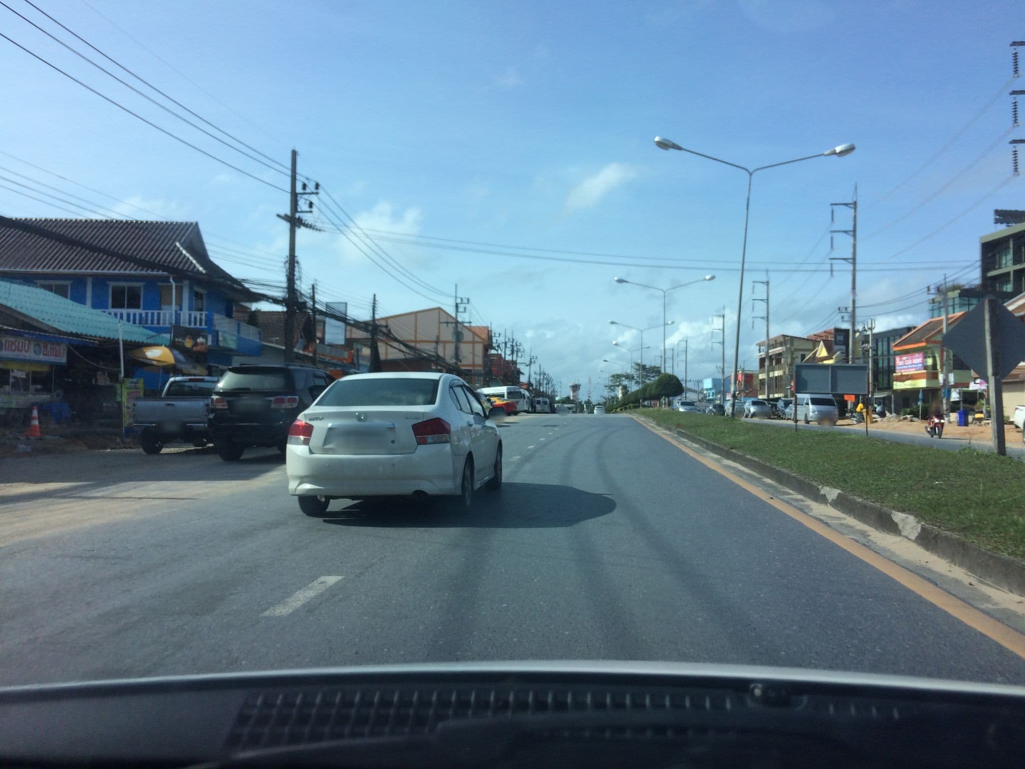 Street view near Airside Transit Hotel @KL International Airport, Ban Mai Khao — © pik (CC BY-SA · Mapillary)