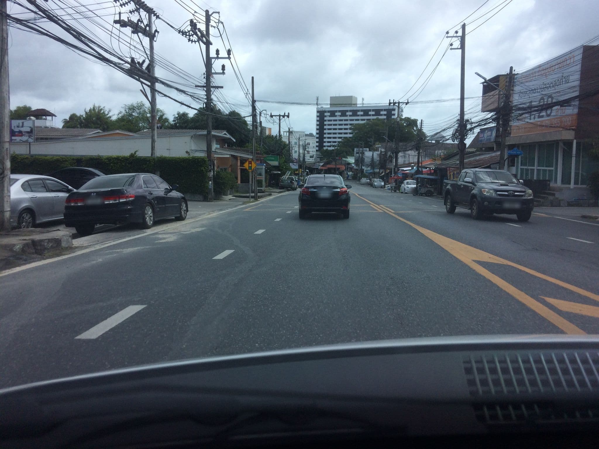 Street view near The Wide Suites, Ban Talat Nua — © pik (CC BY-SA · Mapillary)