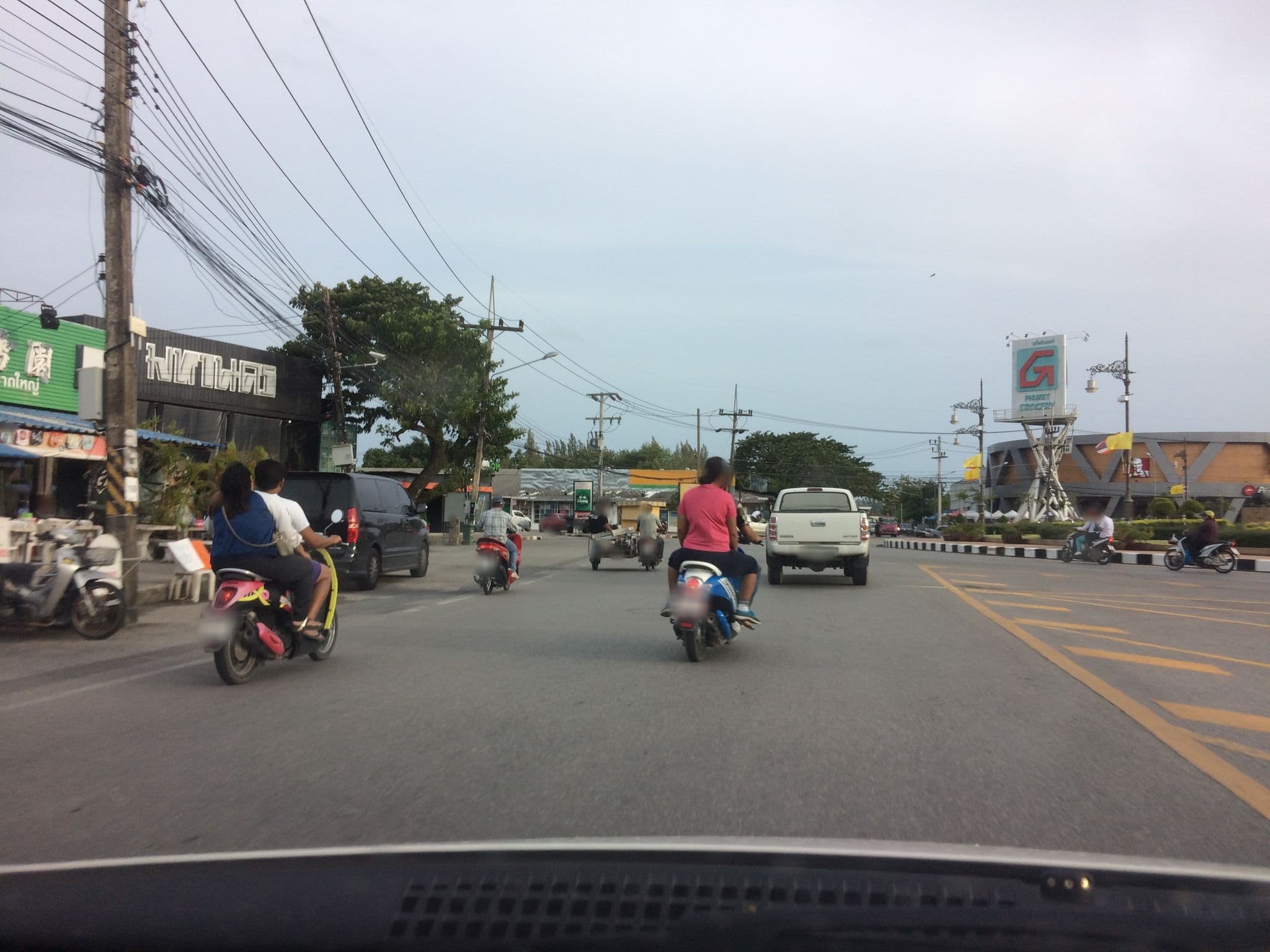 Street view near 29 Apartment, Ban Talat Yai — © pik (CC BY-SA · Mapillary)