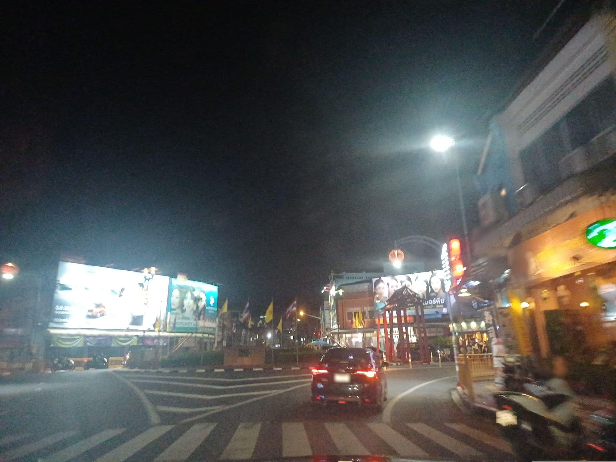 Street view near Win Backpacker, Ban Talat Nua — © EakMor (CC BY-SA · Mapillary)