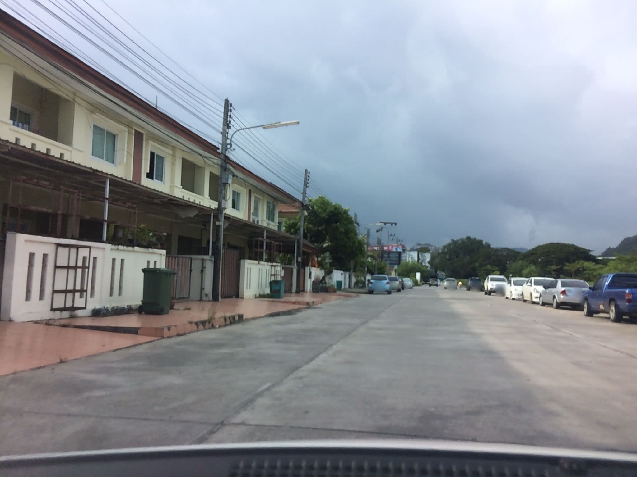 Street view near Holiday Inn Resort Phuket Maii Khao Beach, Ban Talat Nua — © pik (CC BY-SA · Mapillary)