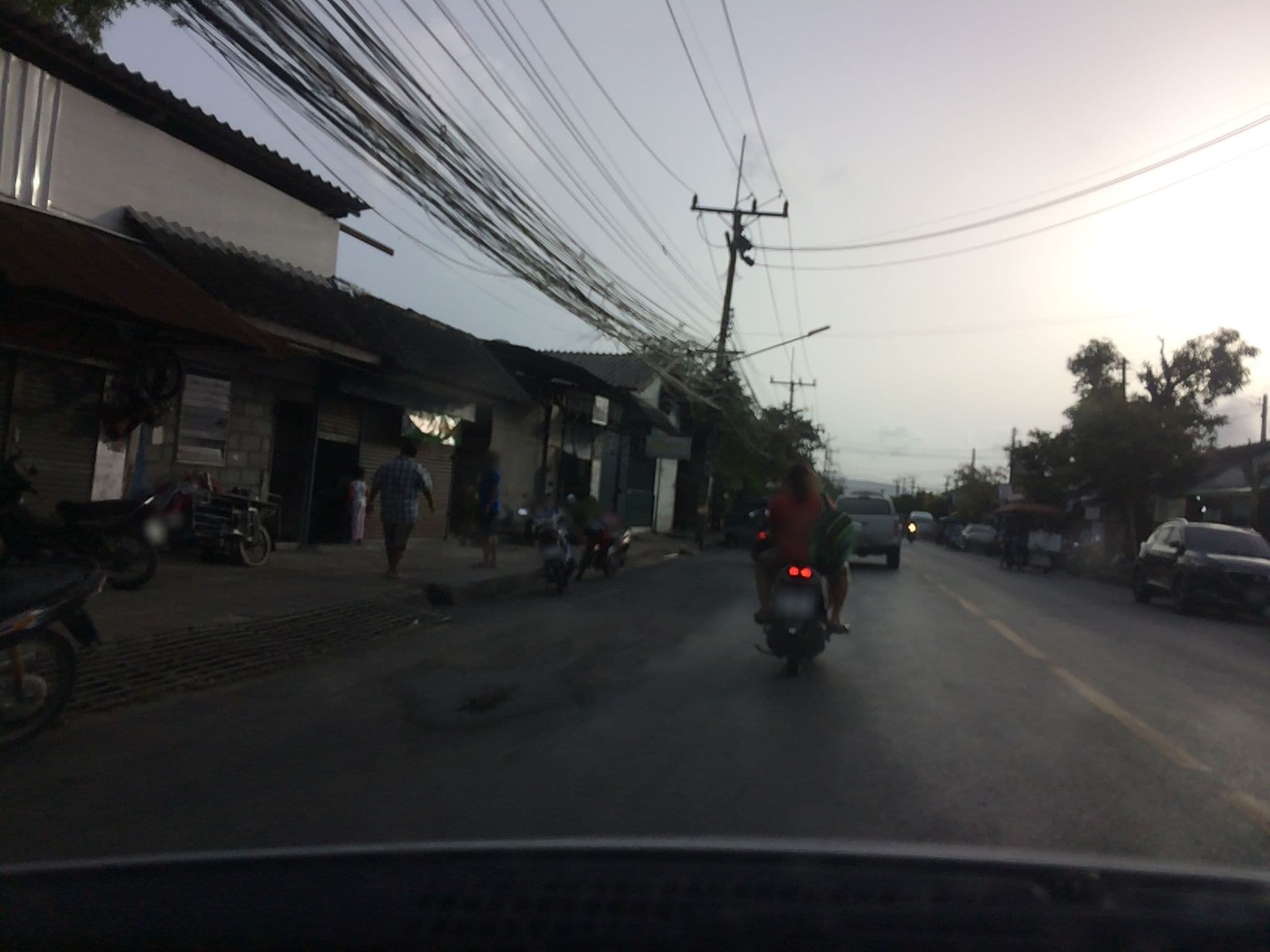 Street view near Lovely House, Ban Talat Yai — © pik (CC BY-SA · Mapillary)
