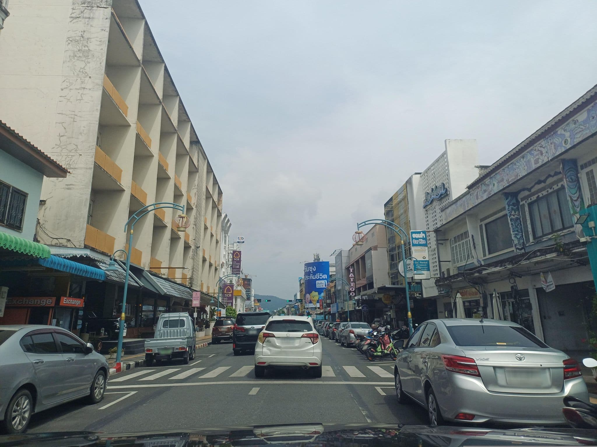 Street view near โรงแรมถาวร, Ban Talat Nua — © EakMor (CC BY-SA · Mapillary)