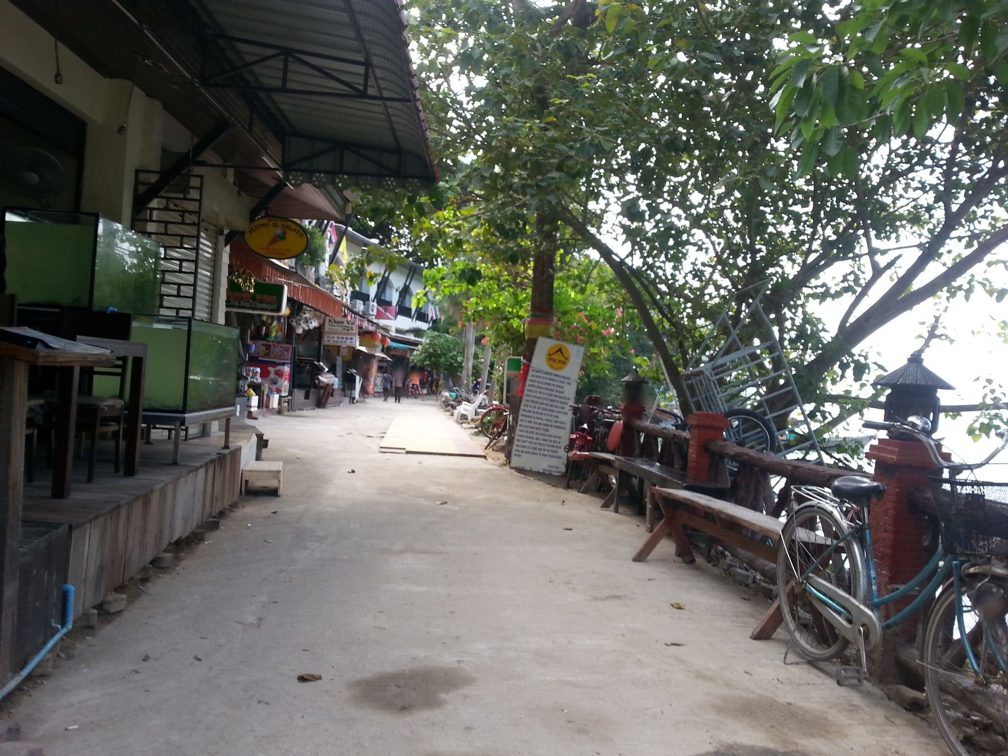 Street view near Phi Phi Cabana resort pool, Ban Phru Nai — © clockwerx (CC BY-SA · Mapillary)