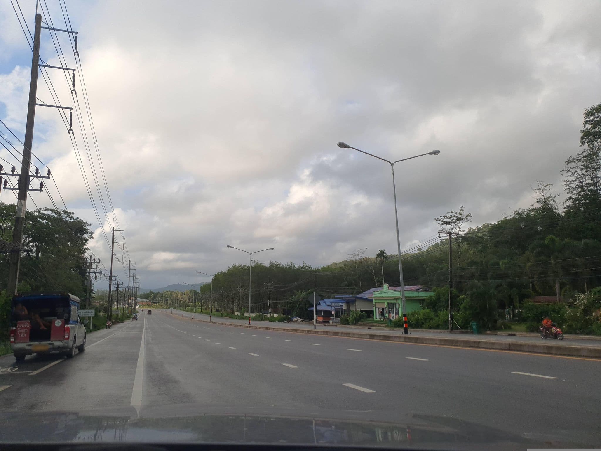 Street view near ไอยรา วิลล่า, Ban Khao Lak — © jrcarlsen (CC BY-SA · Mapillary)