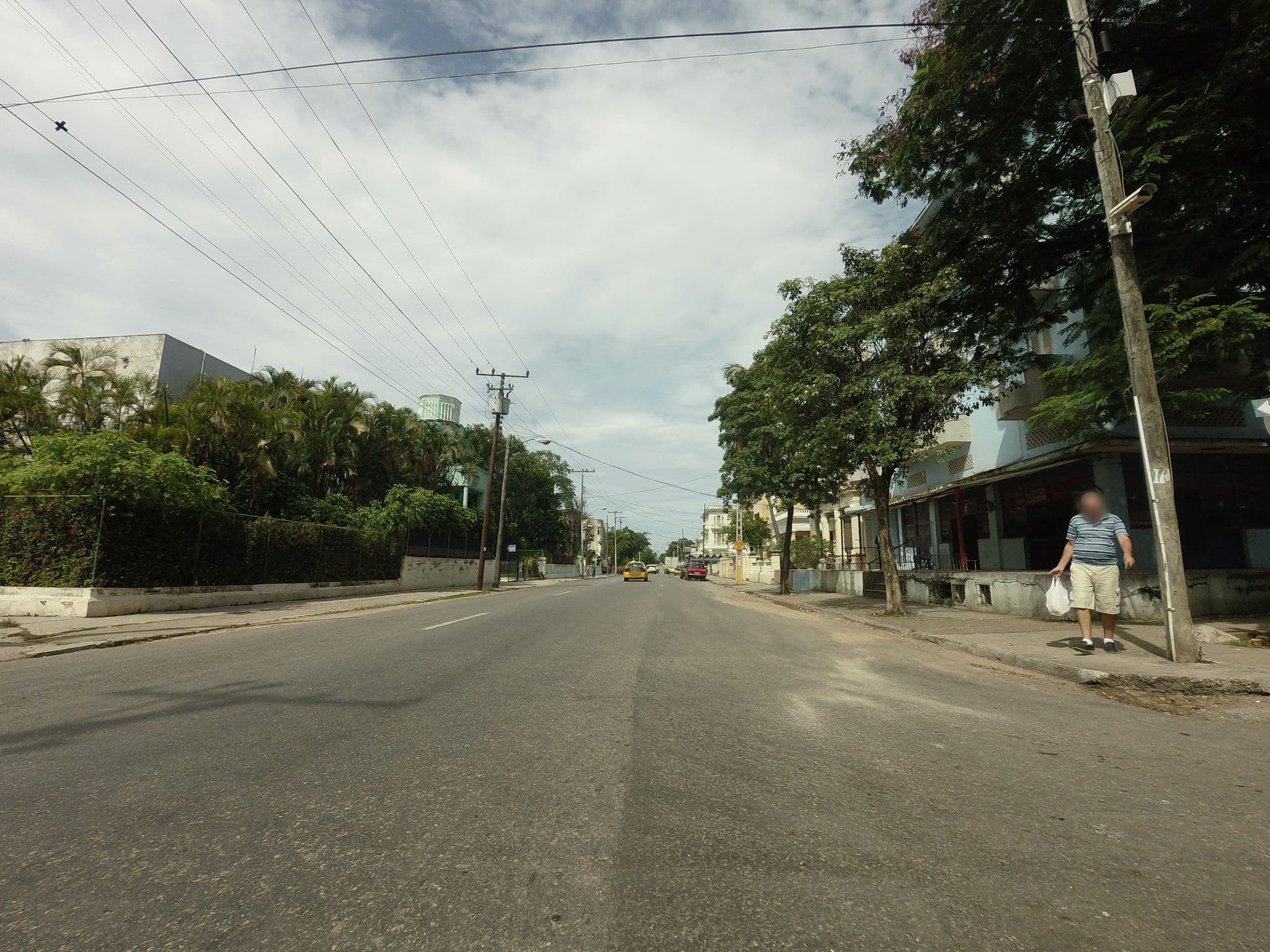 Street view near Villa Matilde, Vedado