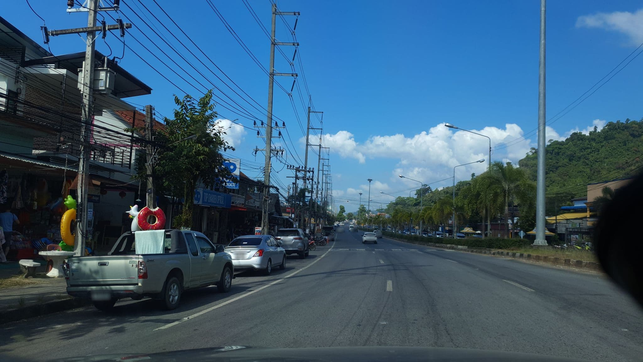 Street view near Khaolak Wandee Hostel, Ban Khao Lak — © jrcarlsen (CC BY-SA · Mapillary)