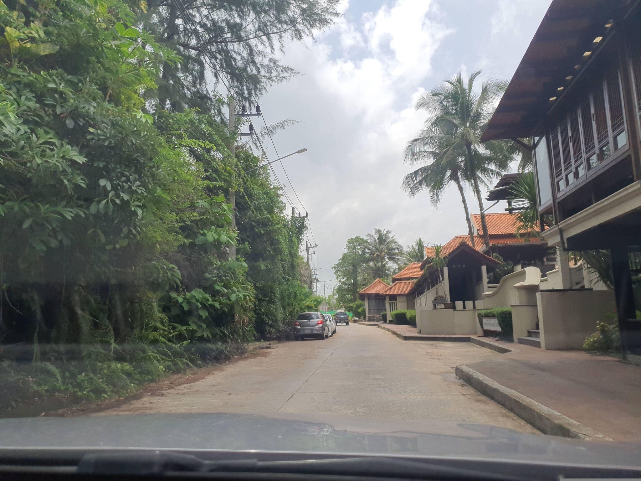 Street view near Khaolak Oriental Resort, Ban Khao Lak — © jrcarlsen (CC BY-SA · Mapillary)