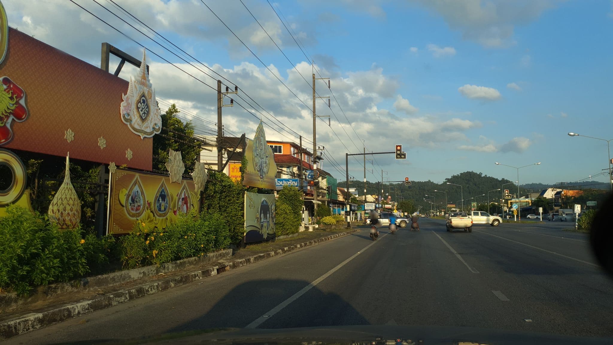 Street view near Takuapa Station Hotel, Takua Pa — © jrcarlsen (CC BY-SA · Mapillary)