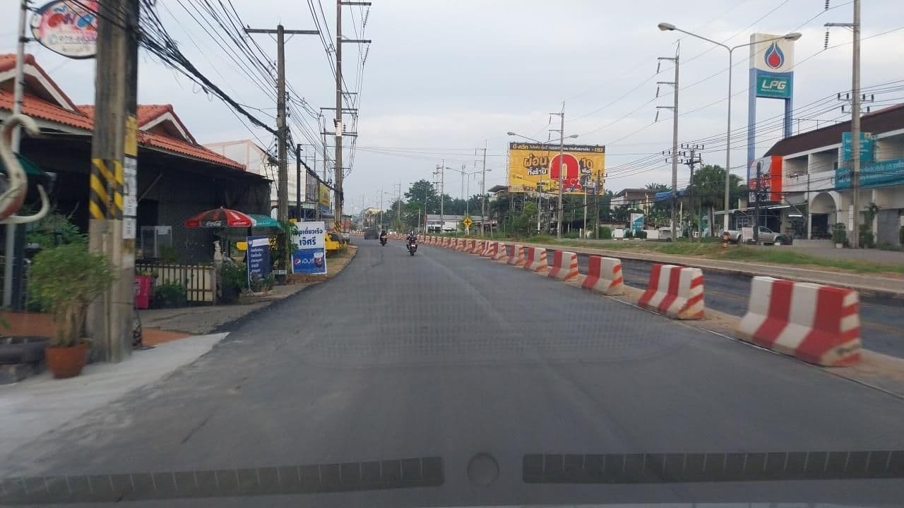 Street view near โรงแรมอิ่มสุข, Krabi — © roadroid (CC BY-SA · Mapillary)