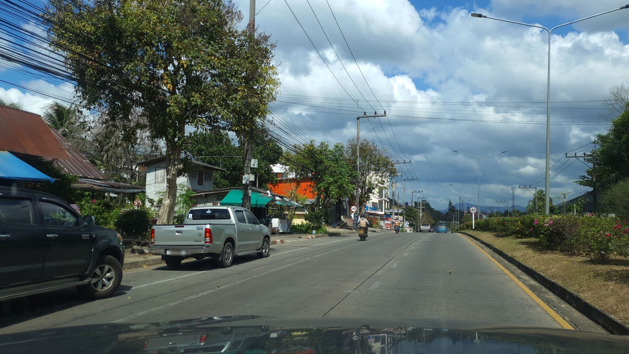 Street view near โรงแรมไอยรา, Krabi — © jrcarlsen (CC BY-SA · Mapillary)