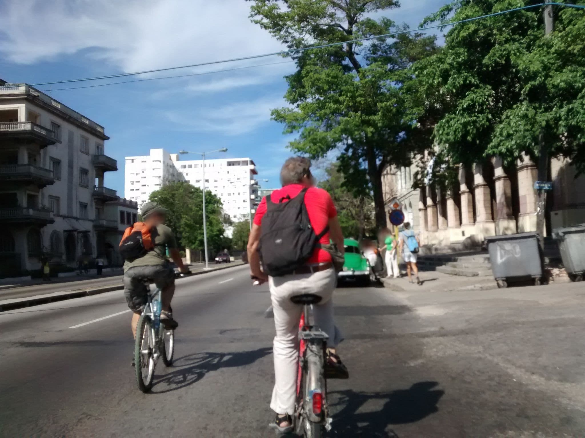 Street view near La casa de Zoe, Vedado